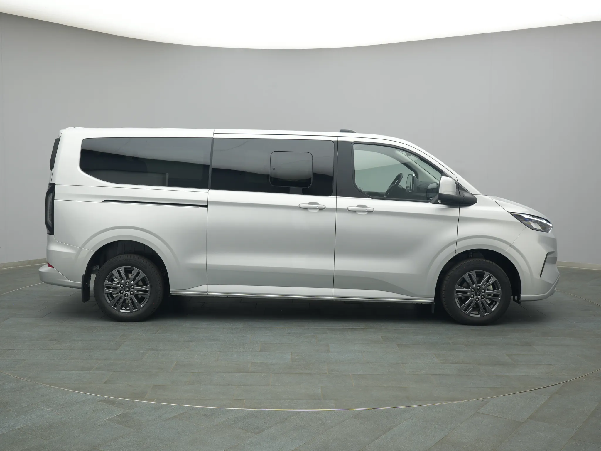 Ford Tourneo Custom – Bild 8
