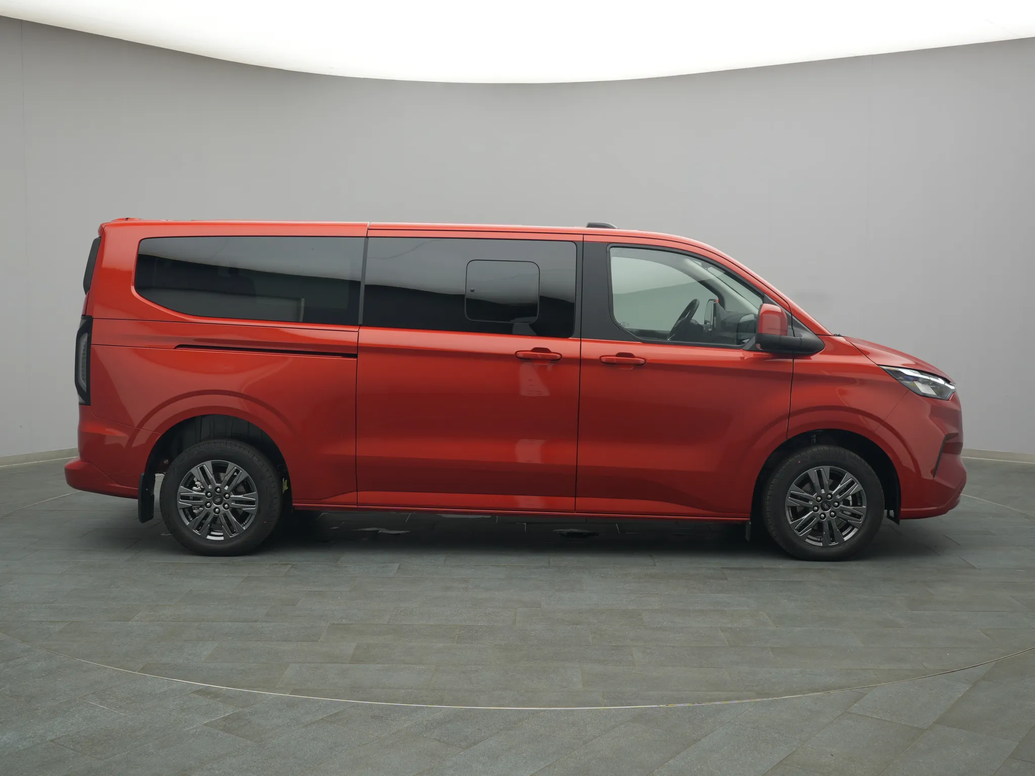 Ford Tourneo Custom – Bild 8