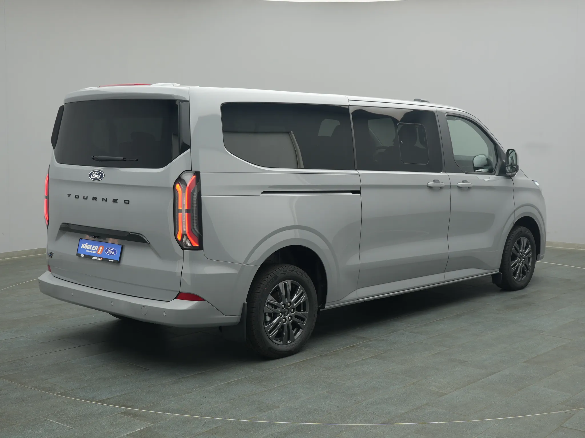 Ford E-Tourneo Custom – Bild 4