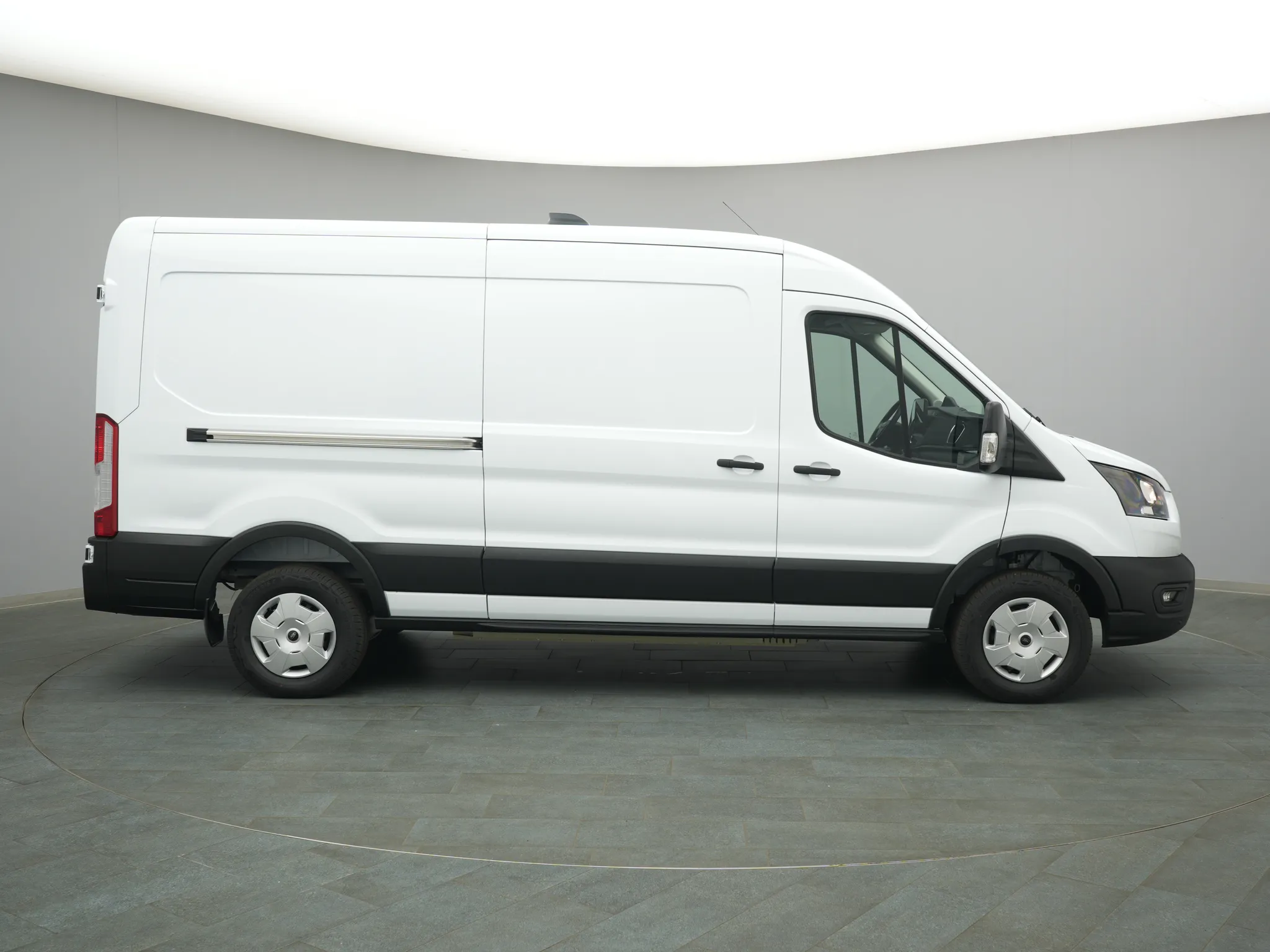 Ford E-Transit Kasten – Bild 8