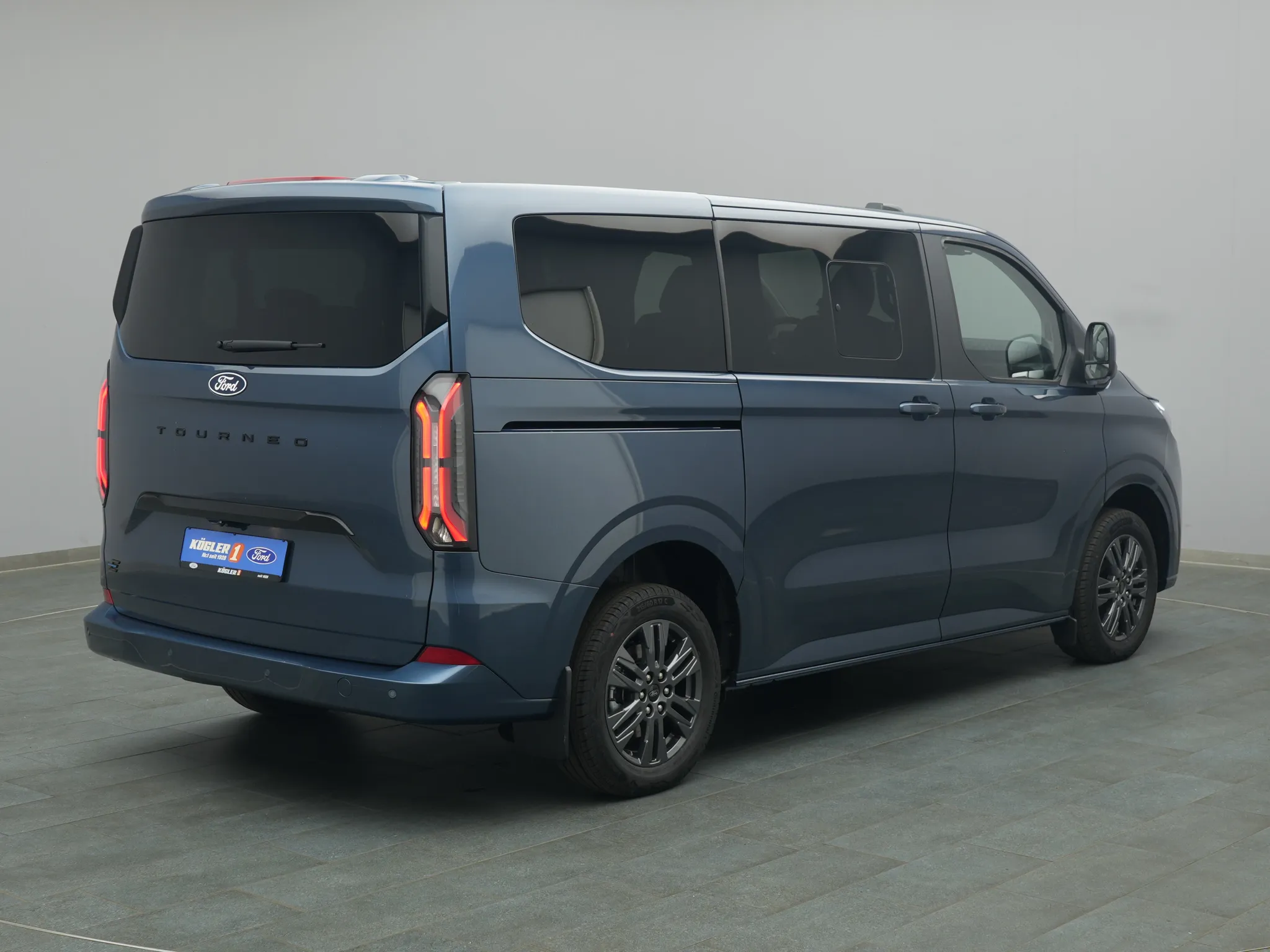 Ford E-Tourneo Custom – Bild 4