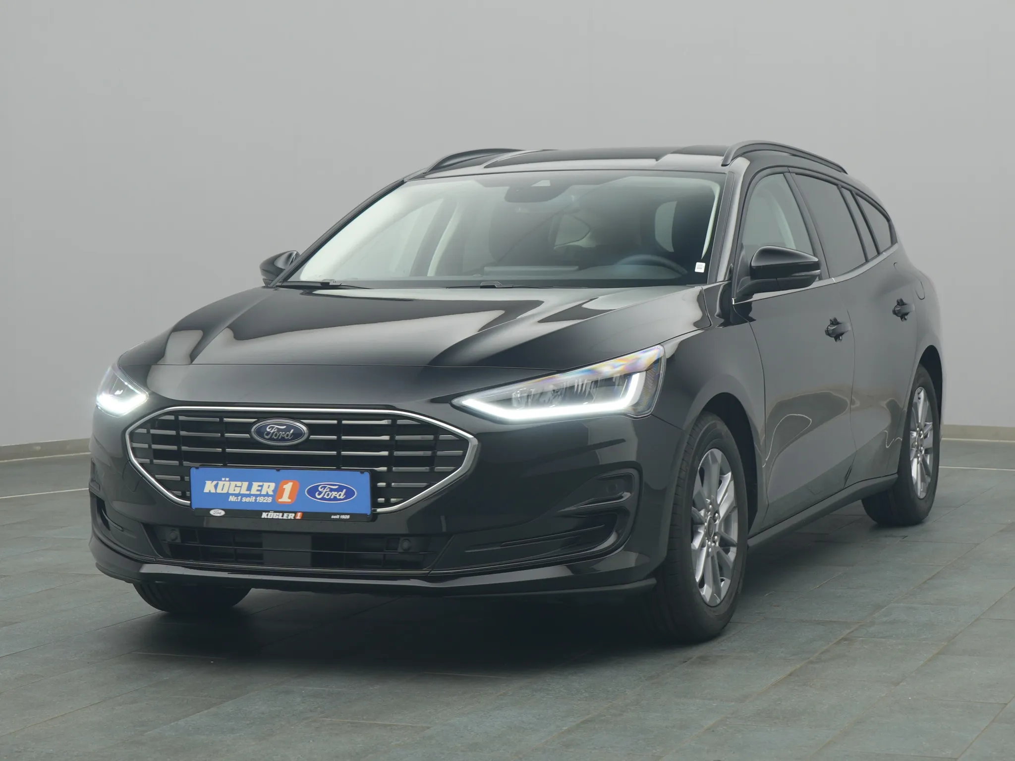Ford Focus Titanium X Turnier  155PS / Automatik / ACC Bild