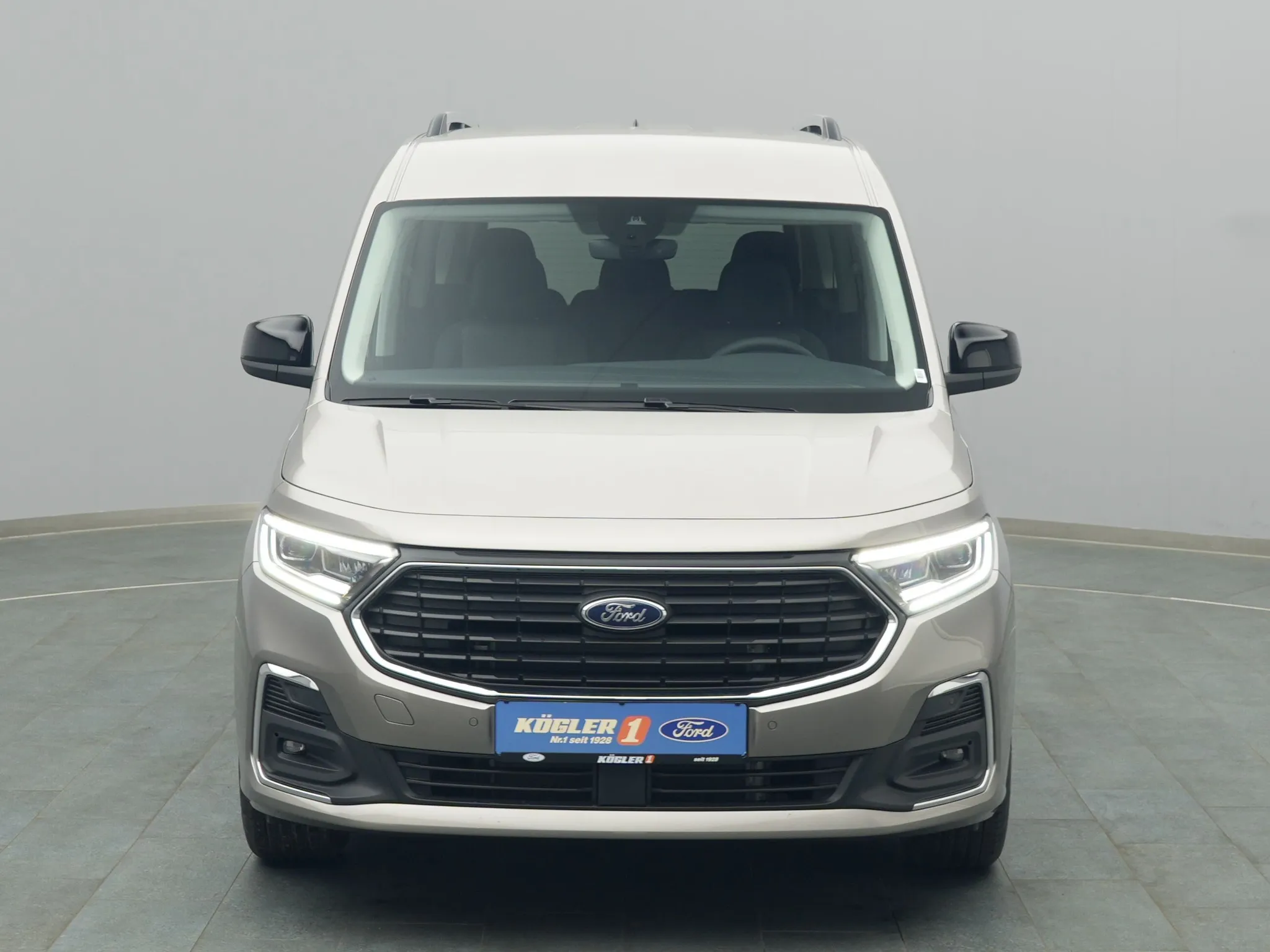 Ford Tourneo Connect Titanium – Bild 6