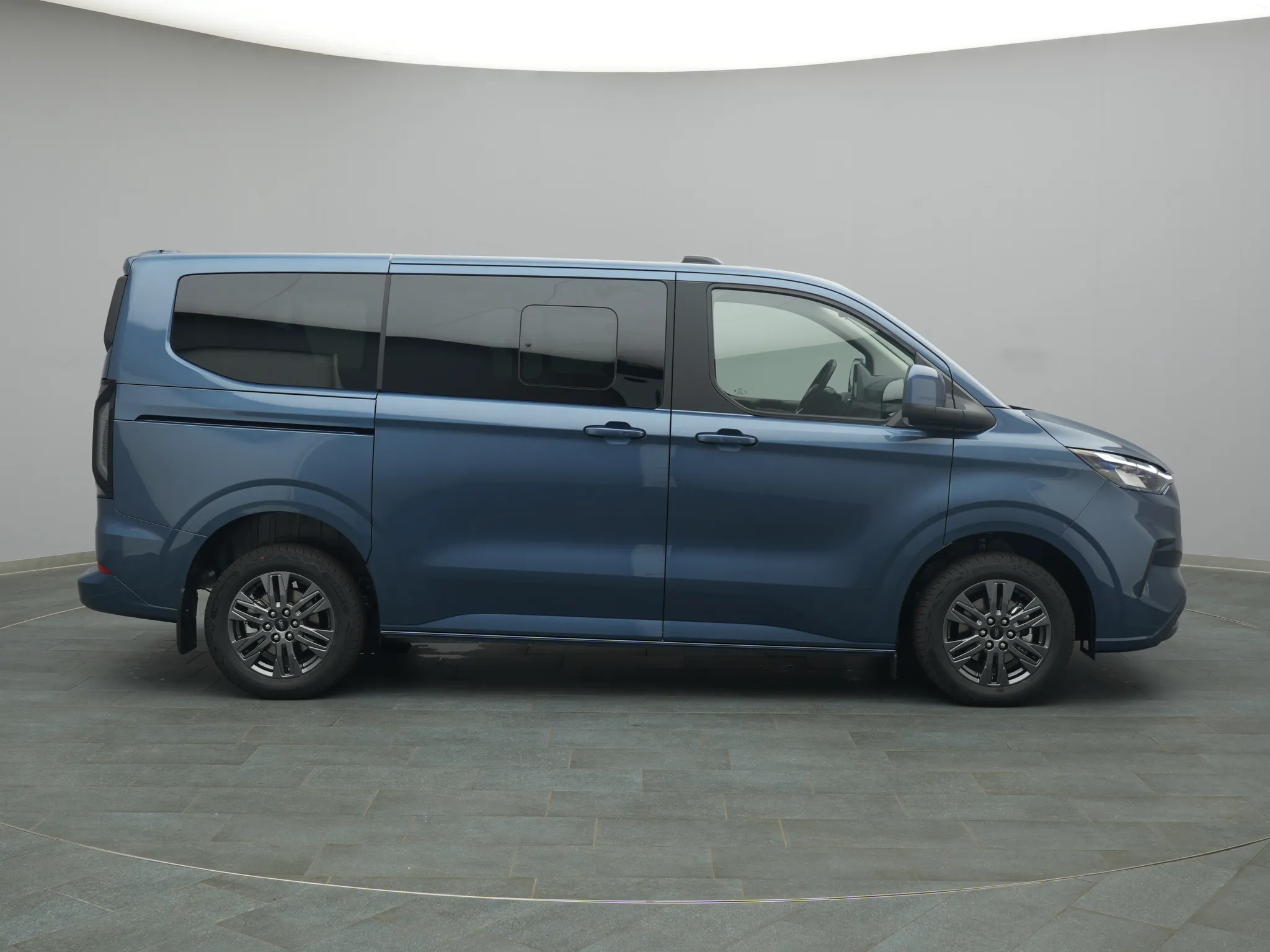 Ford Tourneo Custom – Bild 8