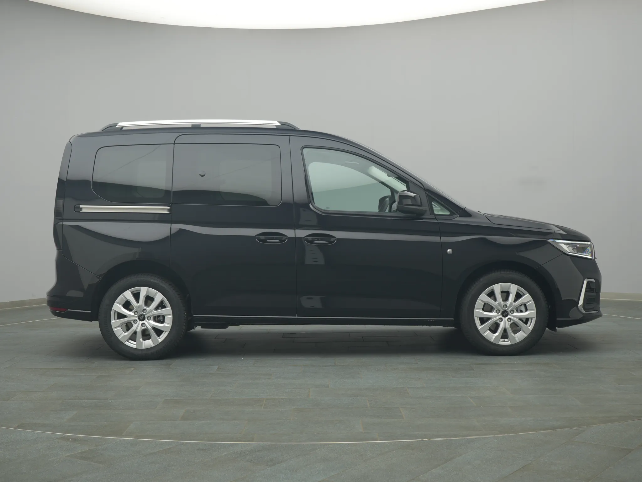 Ford Tourneo Connect Titanium – Bild 8