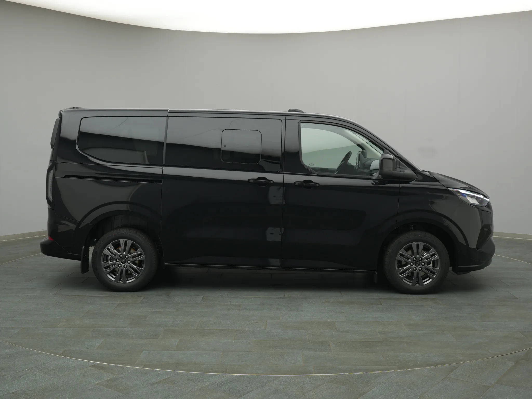 Ford Tourneo Custom – Bild 8