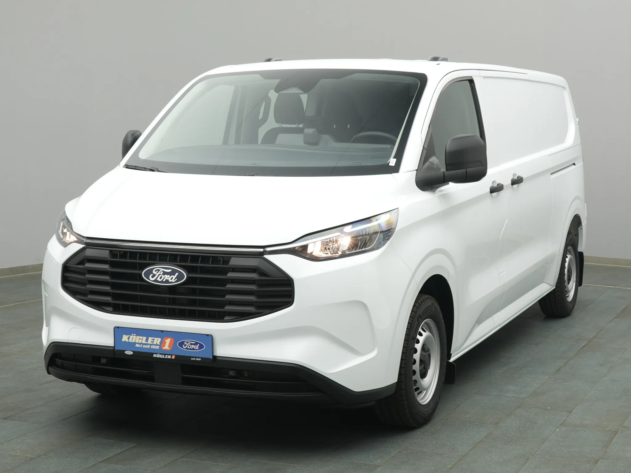 Ford Transit Custom Kasten L2 Multicab PHEV Bild