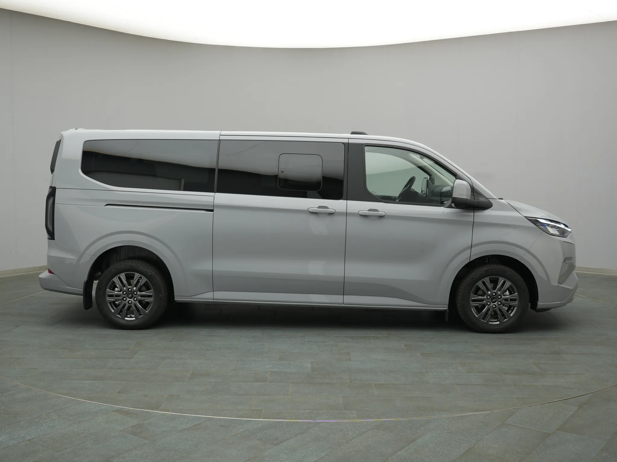Ford Tourneo Custom – Bild 8