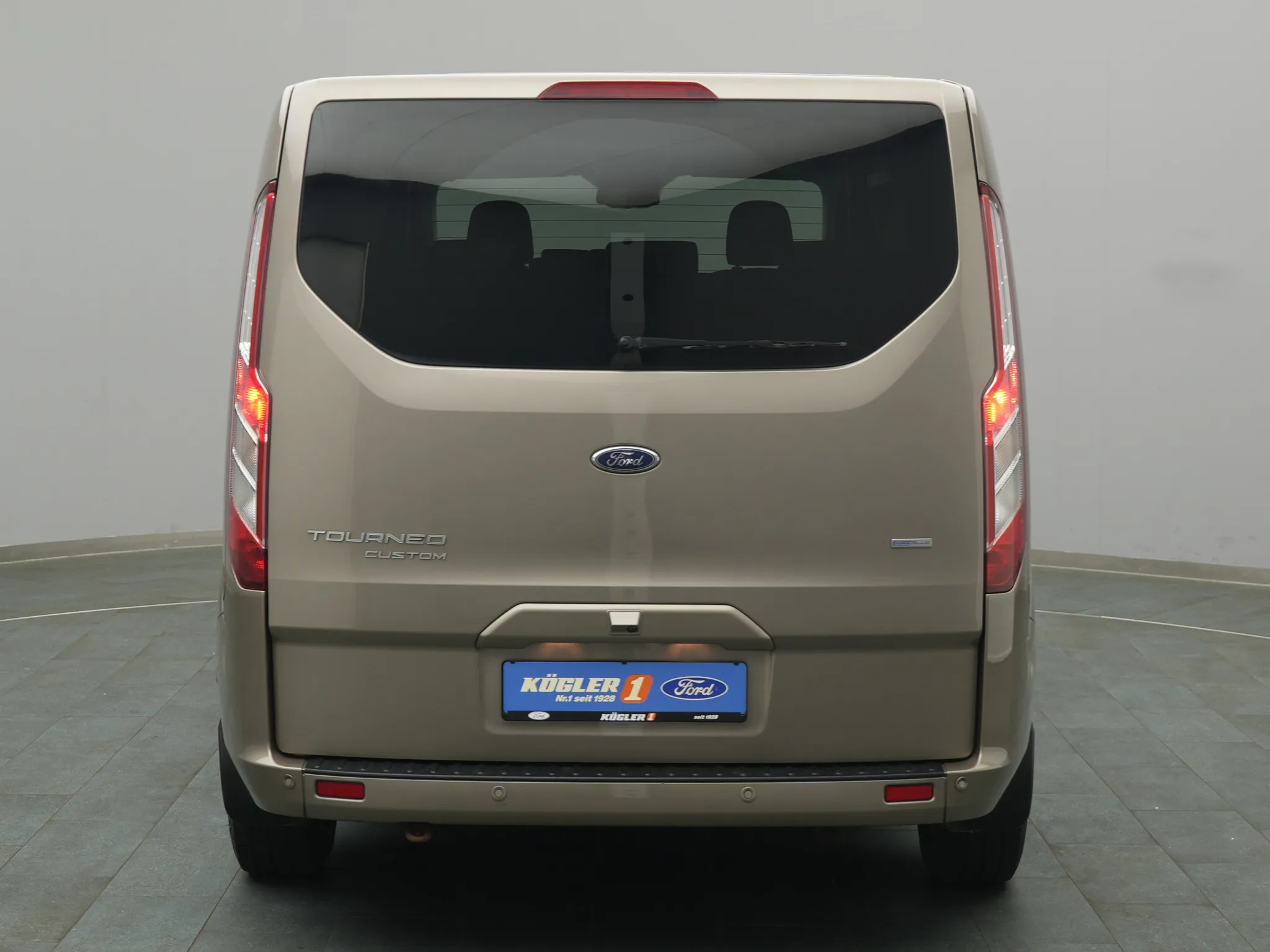 Ford Tourneo Custom – Bild 7