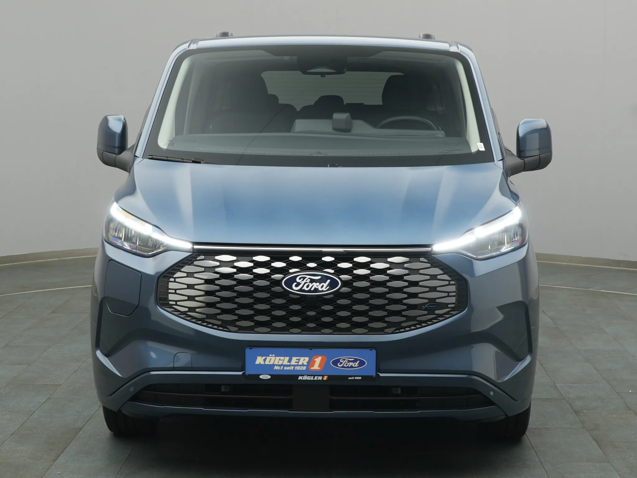 Ford E-Tourneo Custom – Bild 6