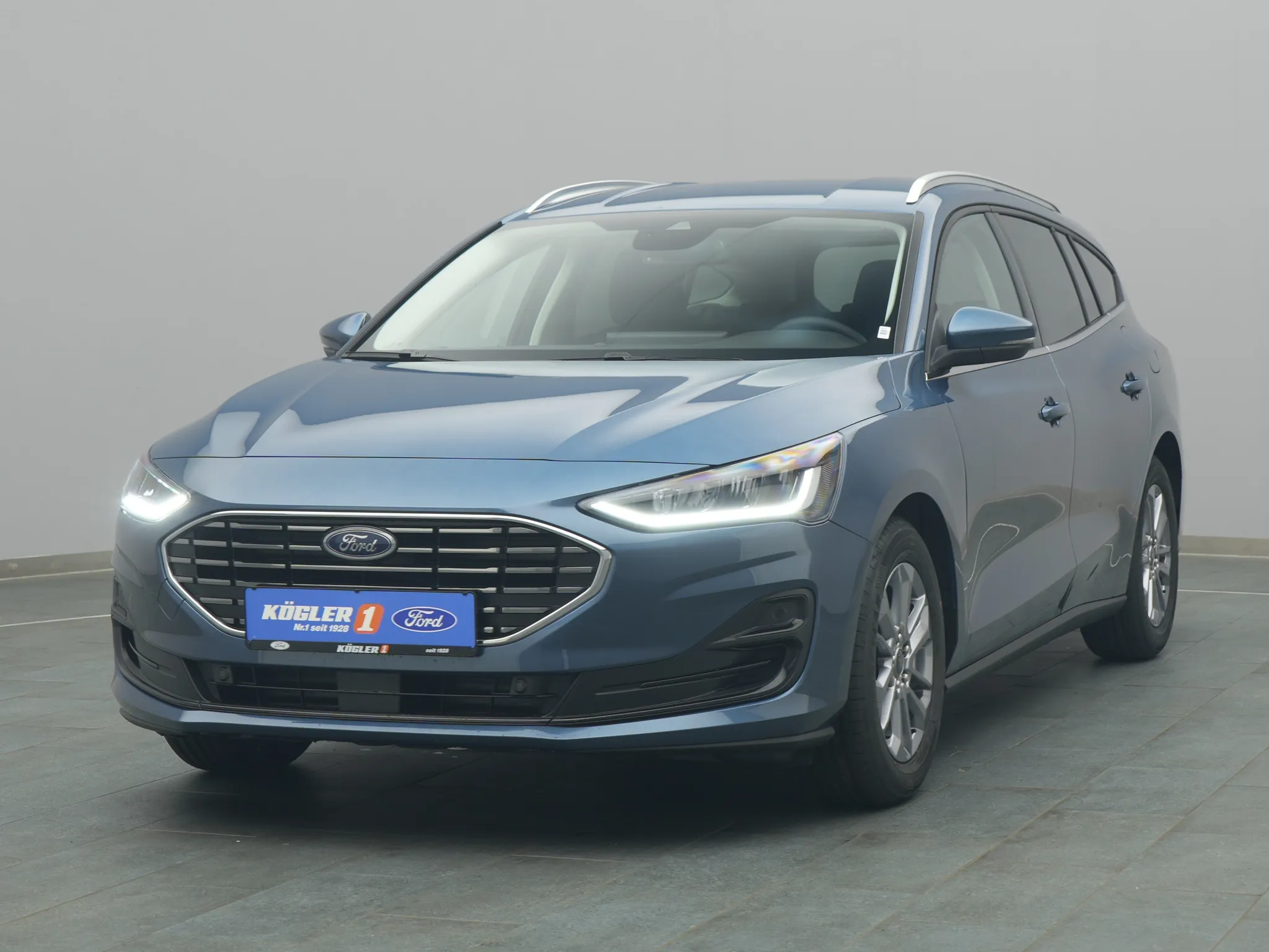 Ford Focus Titanium X Turnier  155PS / Automatik / ACC Bild