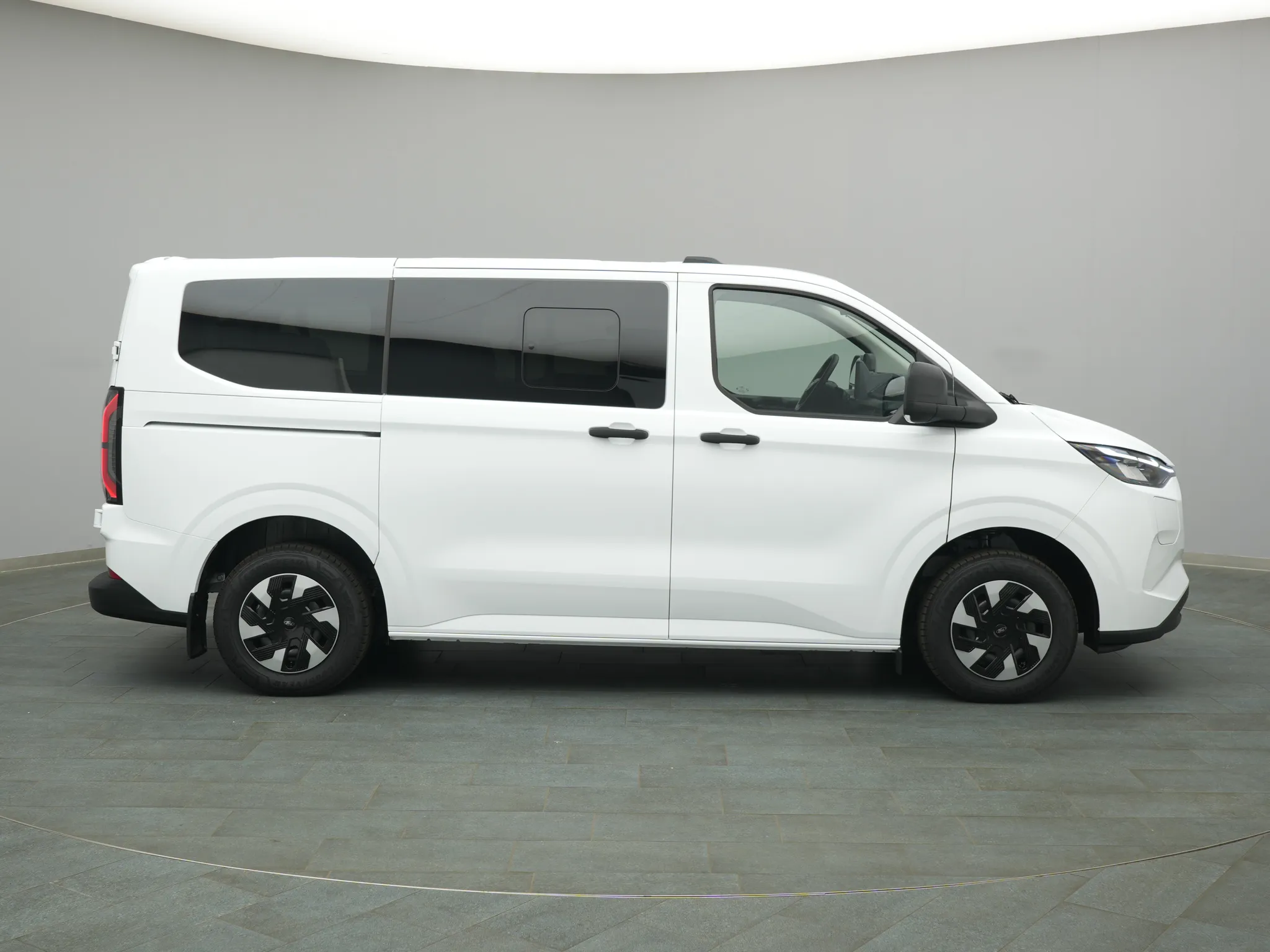 Ford E-Transit Custom Kombi – Bild 8