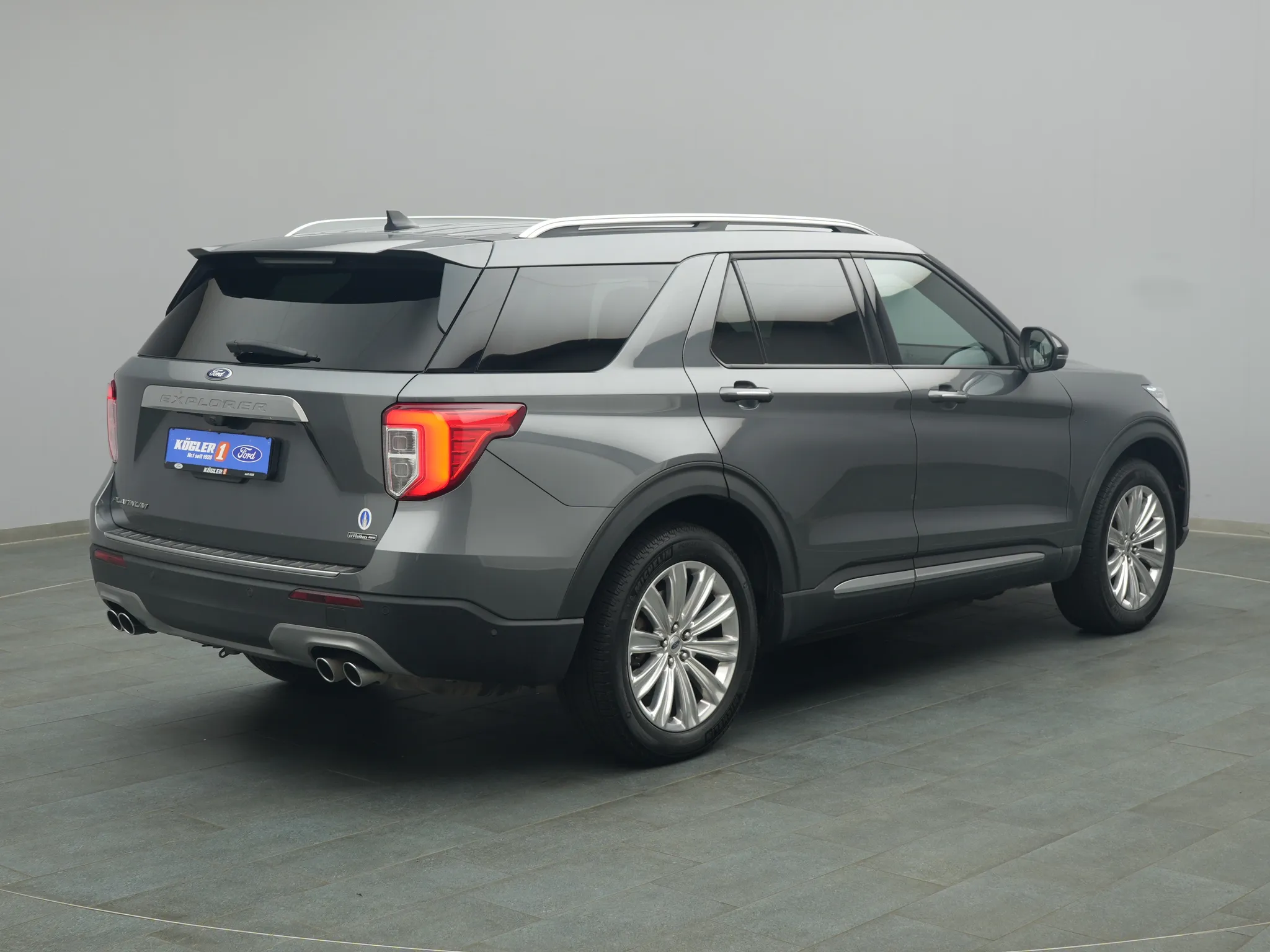 Ford Explorer Platinum – Bild 4