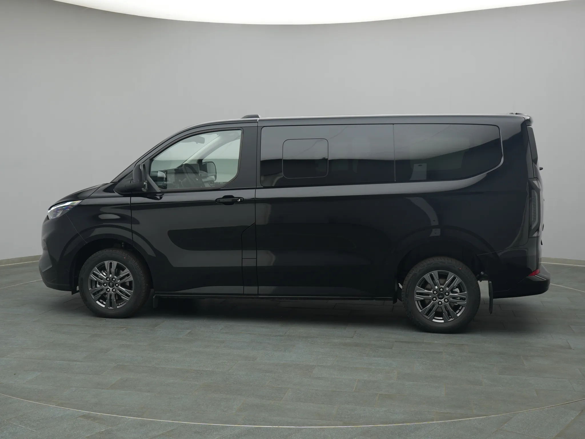 Ford Tourneo Custom – Bild 3