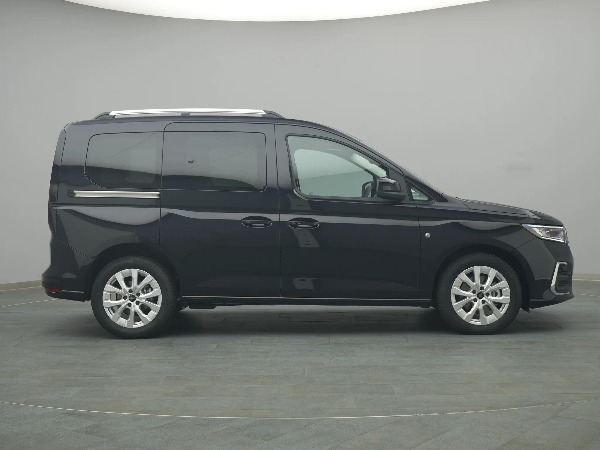 Ford Tourneo Connect Titanium – Bild 8