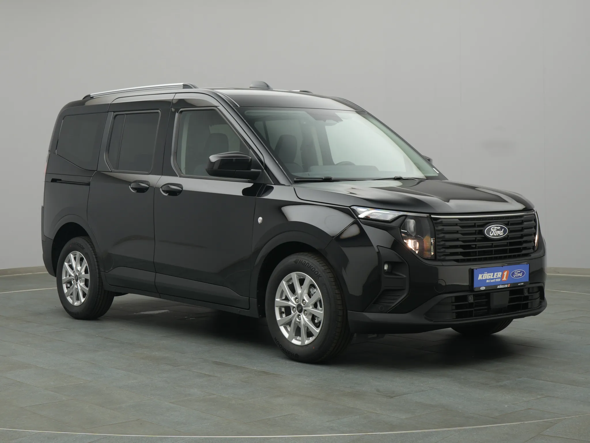 Ford Tourneo Courier Titanium – Bild 5