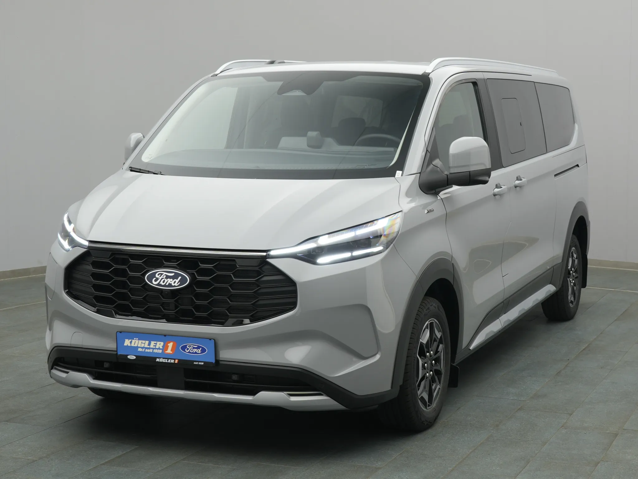 Ford Tourneo Custom PHEV 340 L2 Active / LED Bild