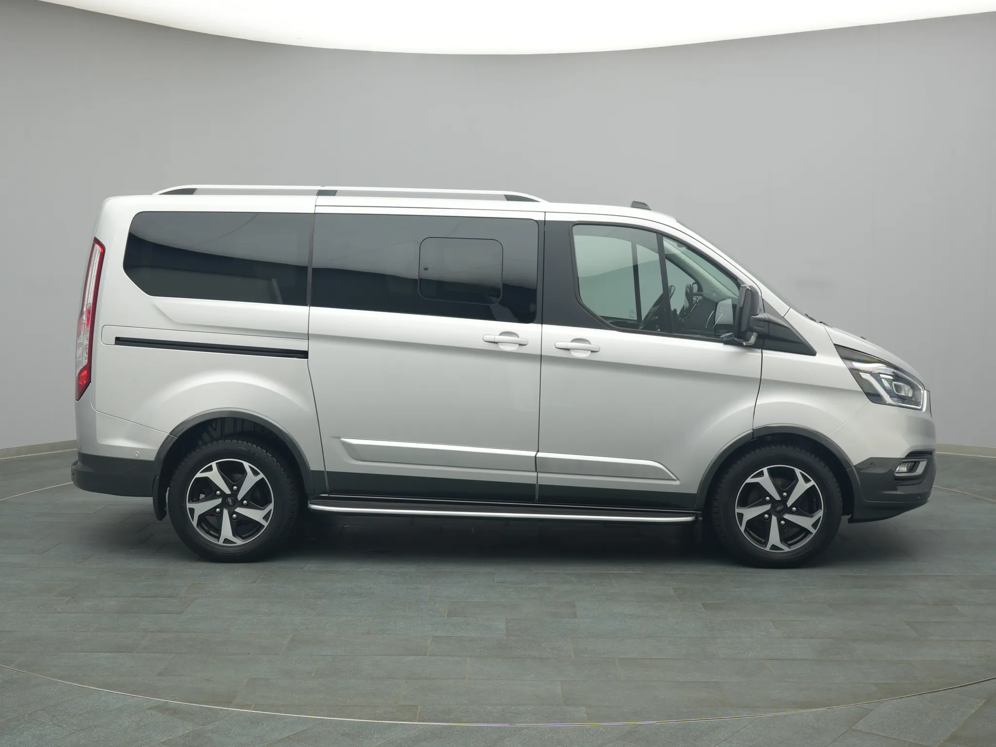 Ford Tourneo Custom – Bild 8