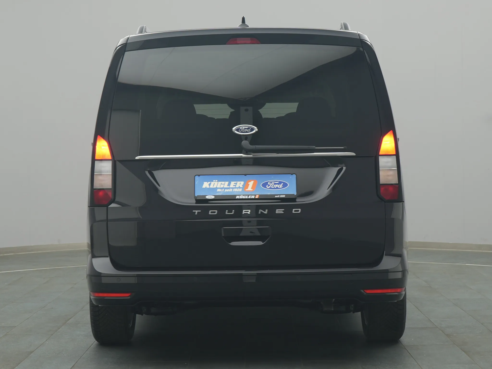 Ford Grand Tourneo – Bild 7