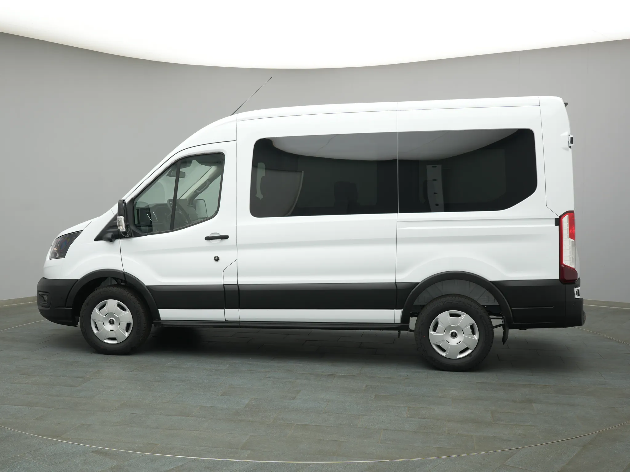 Ford Transit Kombi – Bild 3