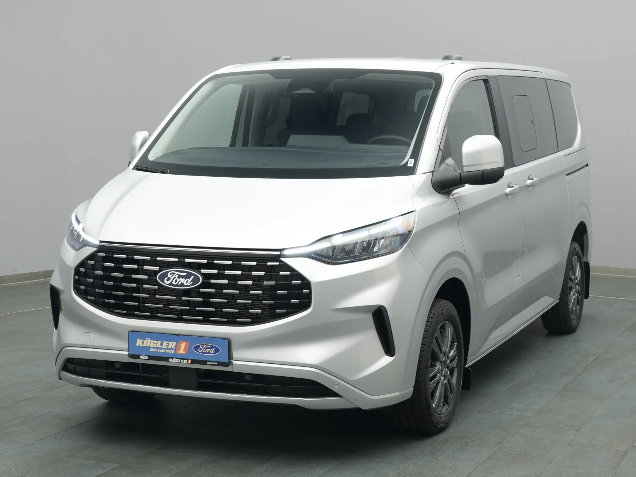 Ford Tourneo Custom 320 L1 Titanium 150PS / Navi Bild