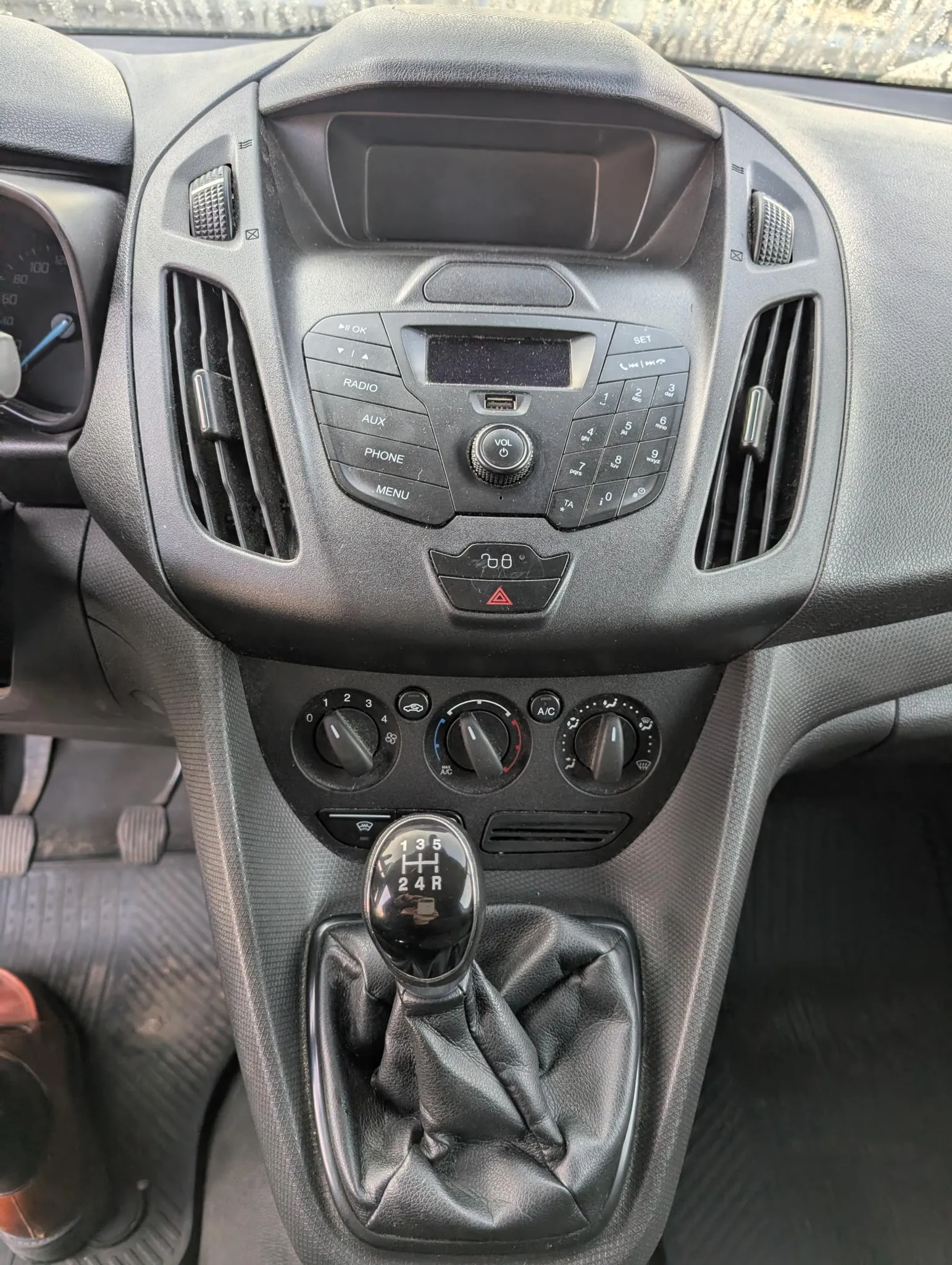 Ford Transit Connect Kasten – Bild 7