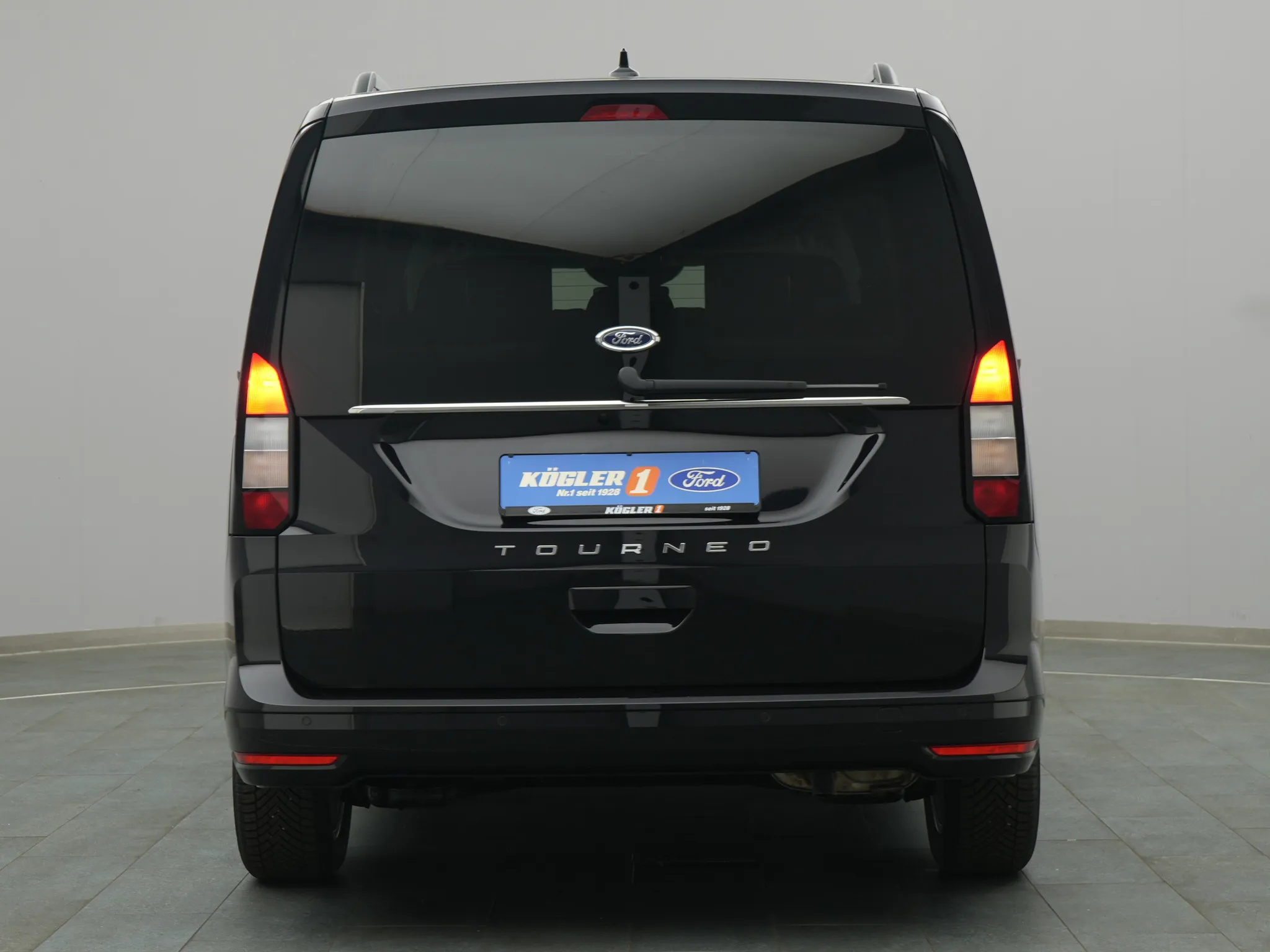 Ford Grand Tourneo – Bild 7