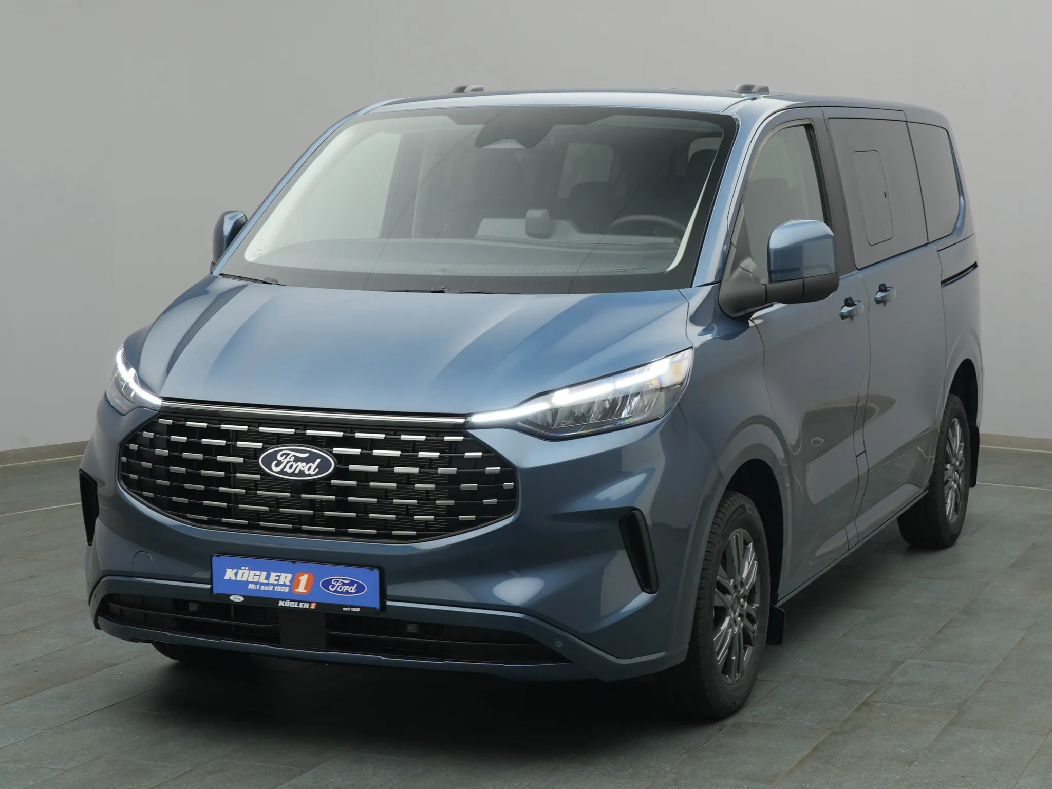 Ford Tourneo Custom 320 L1 Titanium 170PS Automatik Bild