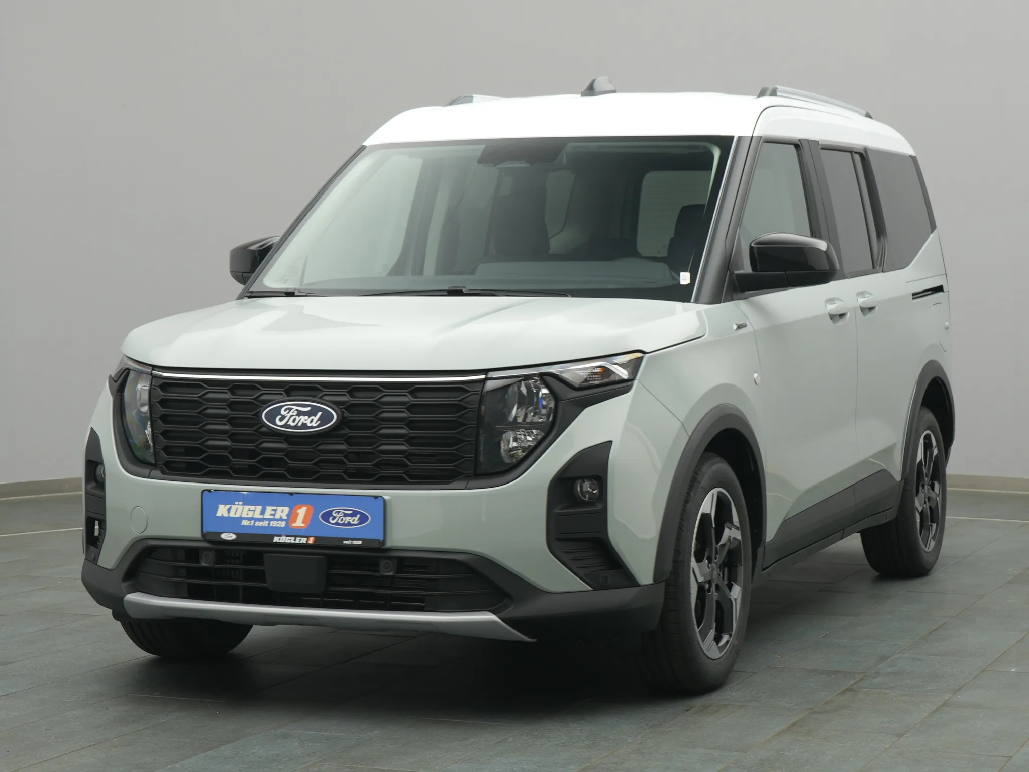 Ford Tourneo Courier Active 125PS Automatik / Navi Bild