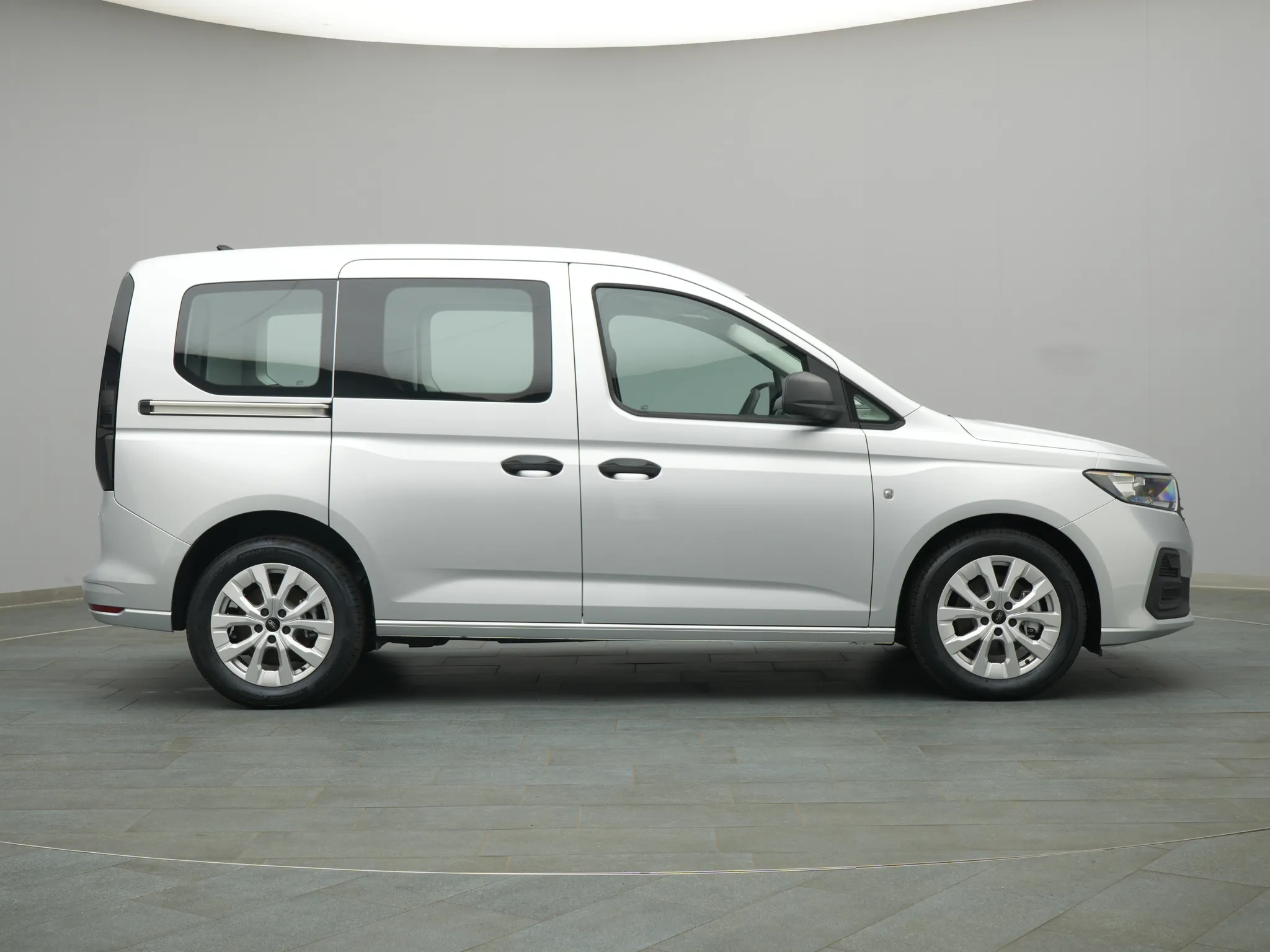 Ford Tourneo Connect Trend – Bild 8