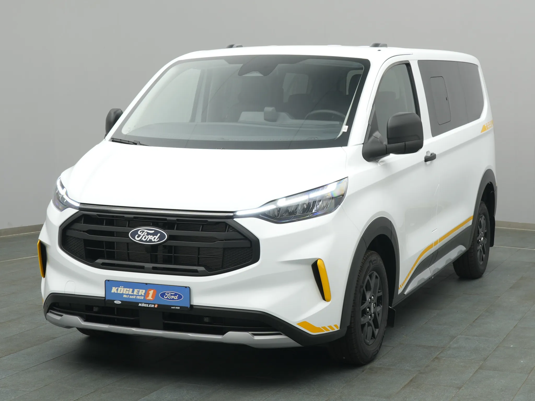 Ford Transit Custom Kombi Trail 170PS Automatik 4x4 Bild