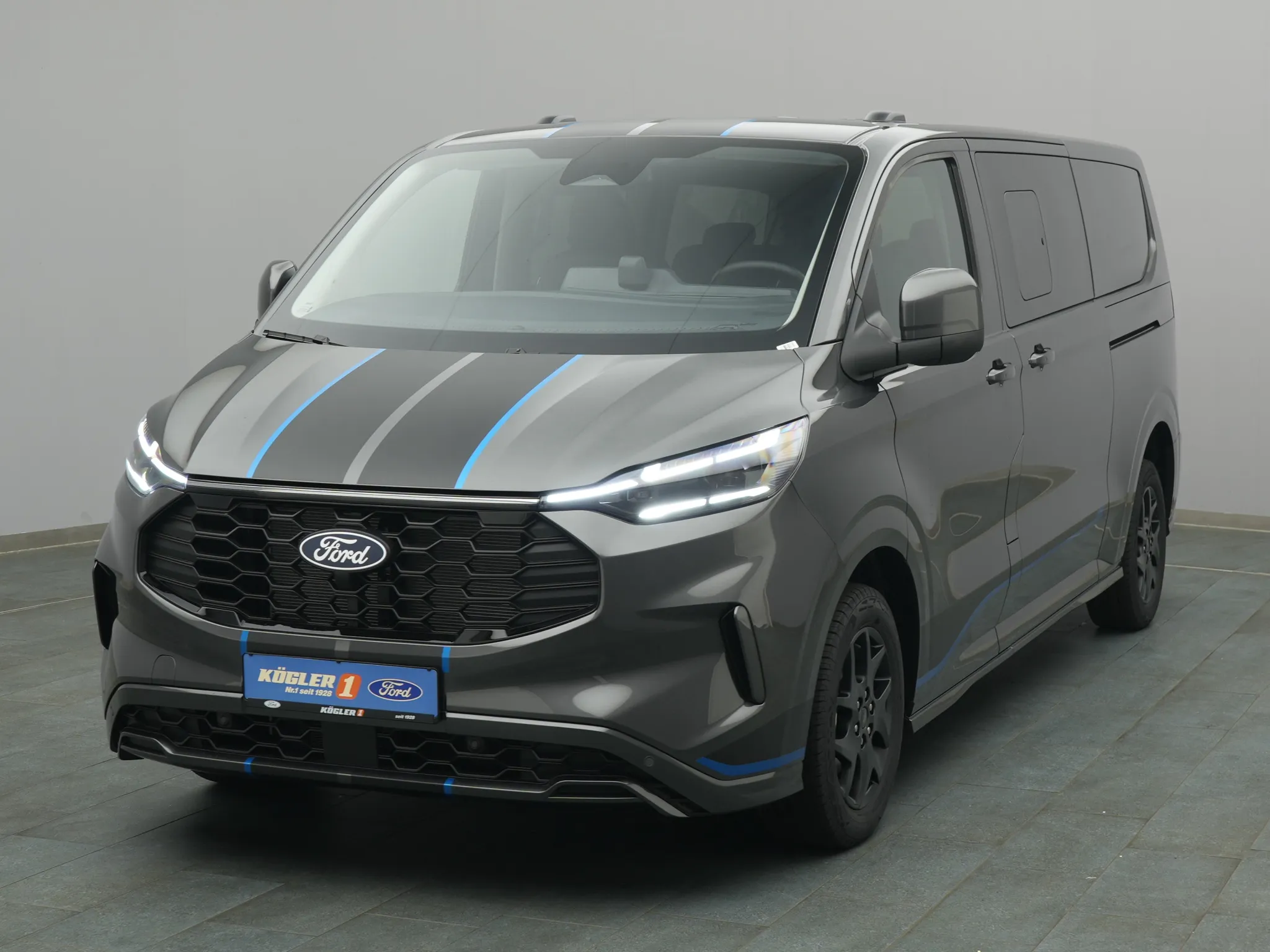 Ford Tourneo Custom 320 L2 Sport Automatik 4x4 Bild