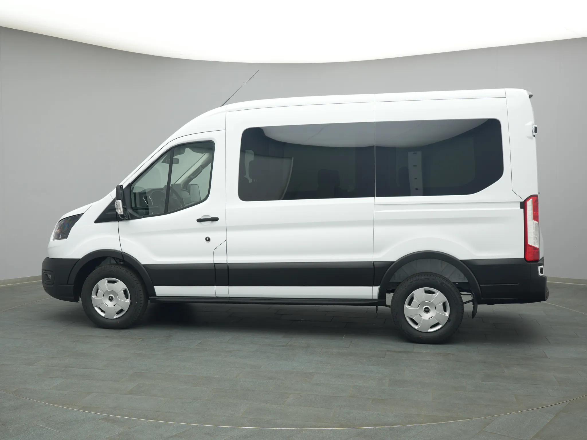 Ford Transit Kombi – Bild 3