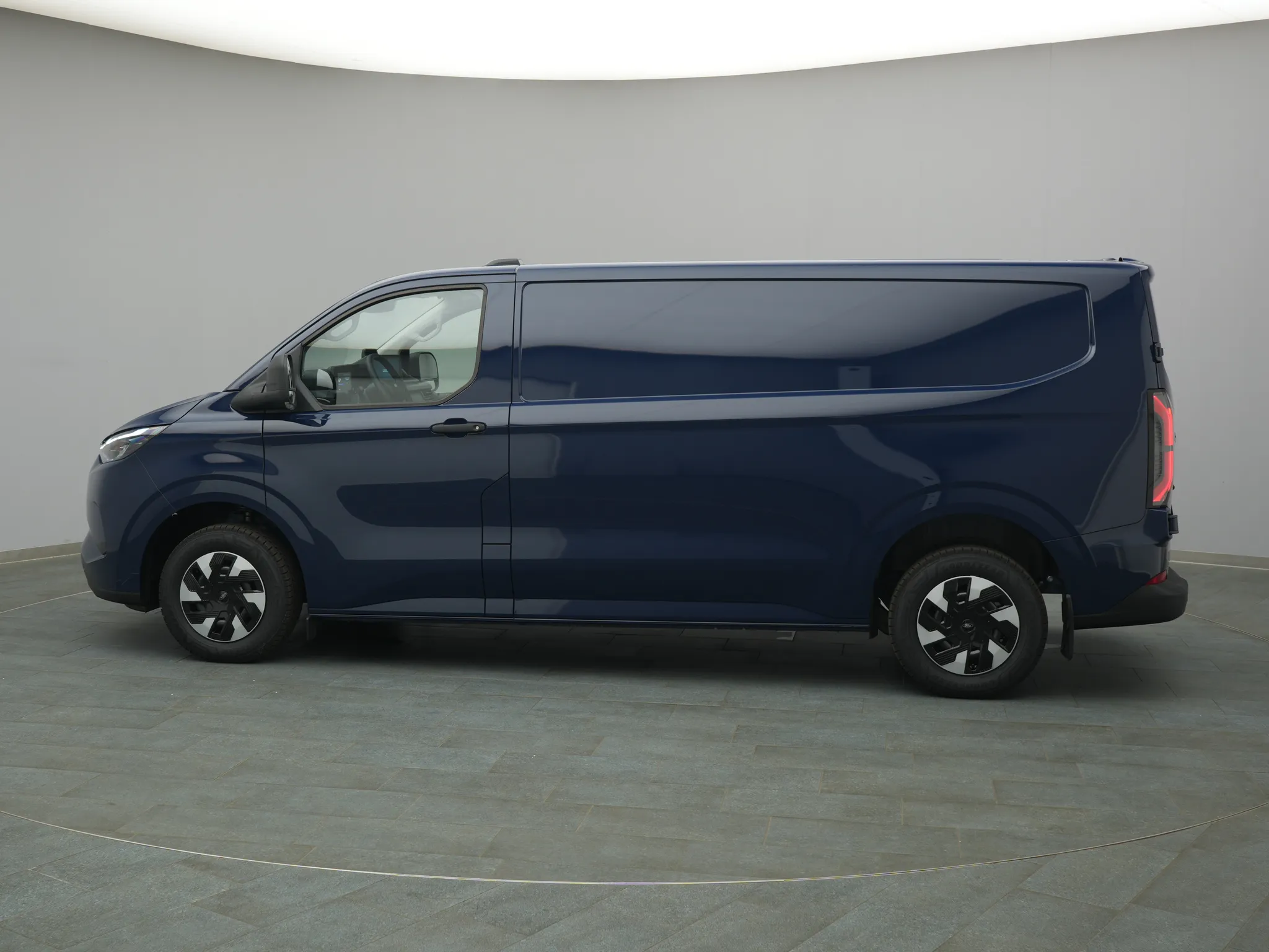 Ford E-Transit Custom Kasten – Bild 3