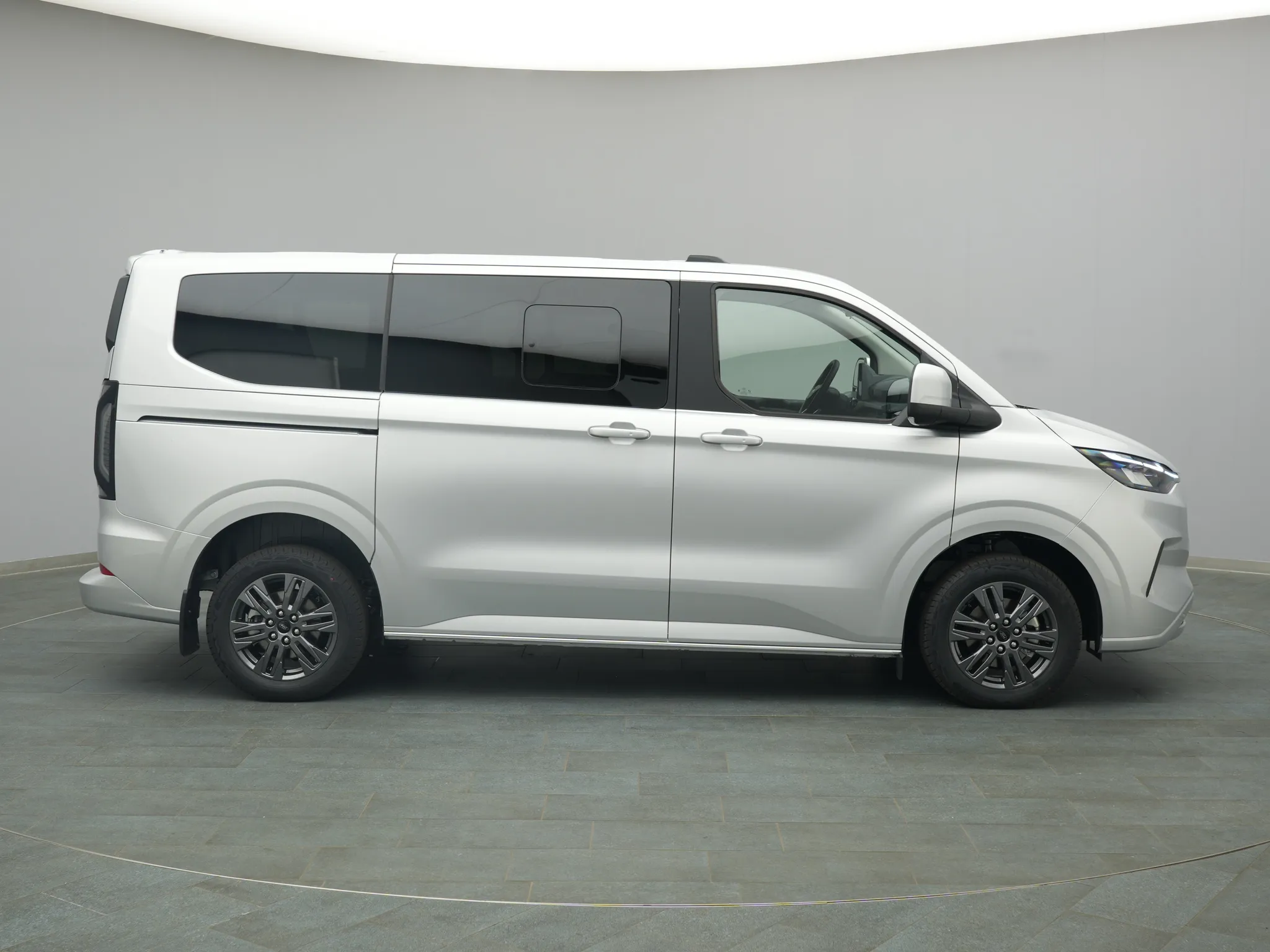 Ford Tourneo Custom – Bild 8