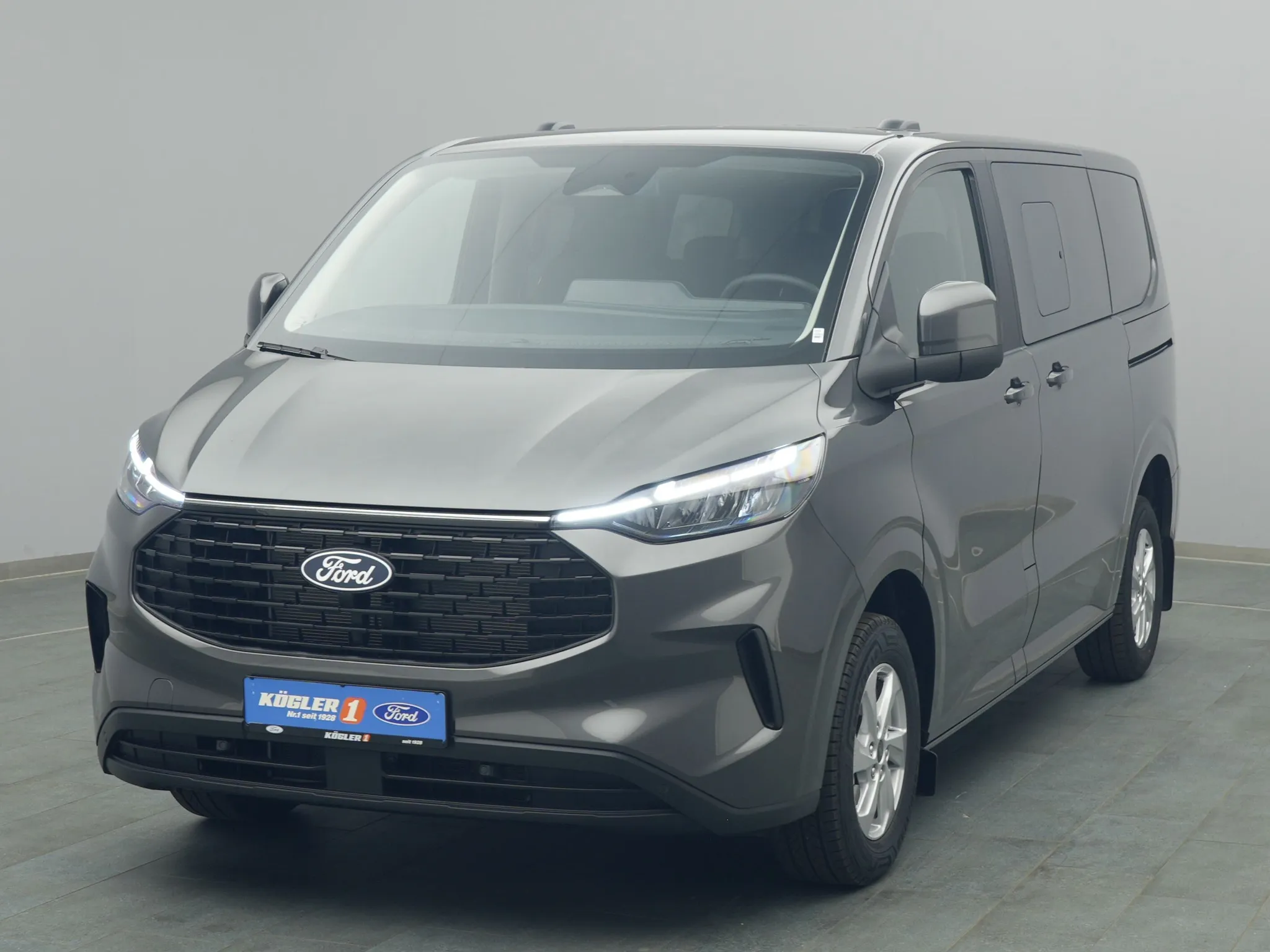Ford Tourneo Custom 320 L1 Trend 136PS / Navi Bild