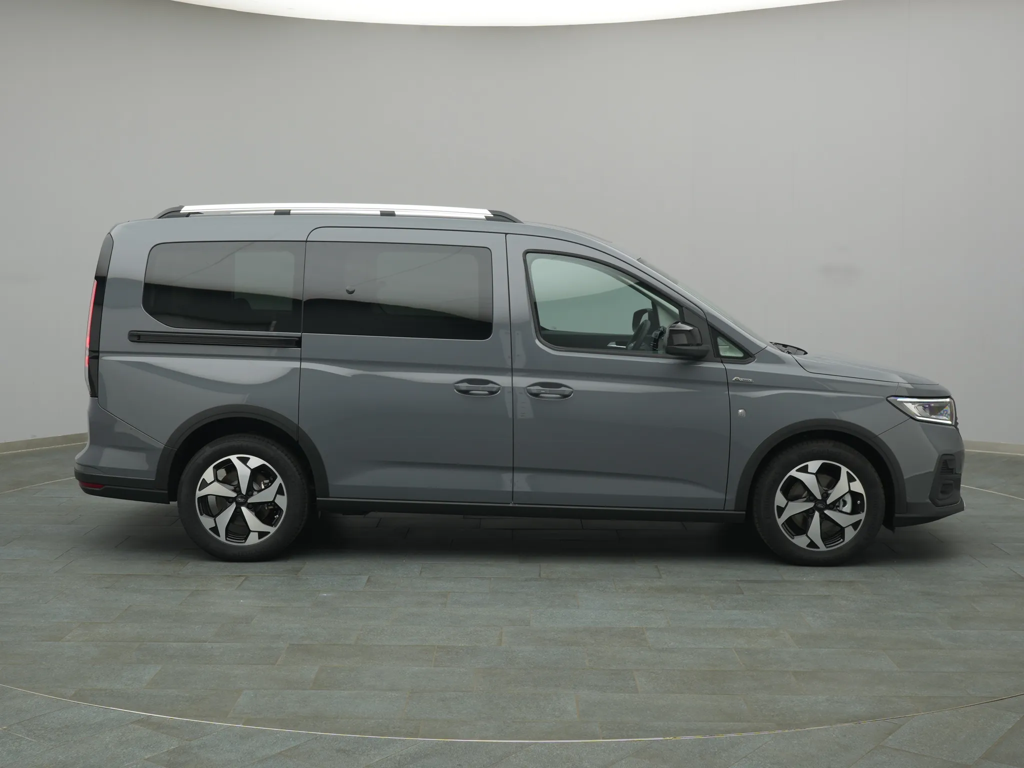 Ford Grand Tourneo – Bild 8