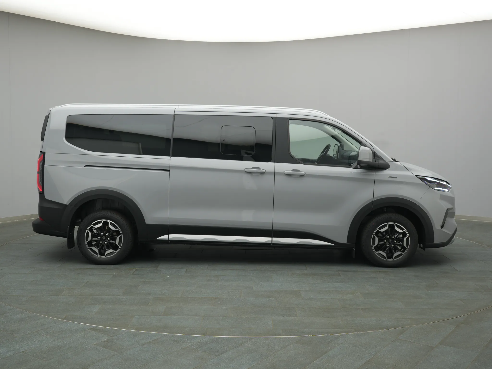 Ford Tourneo Custom – Bild 8