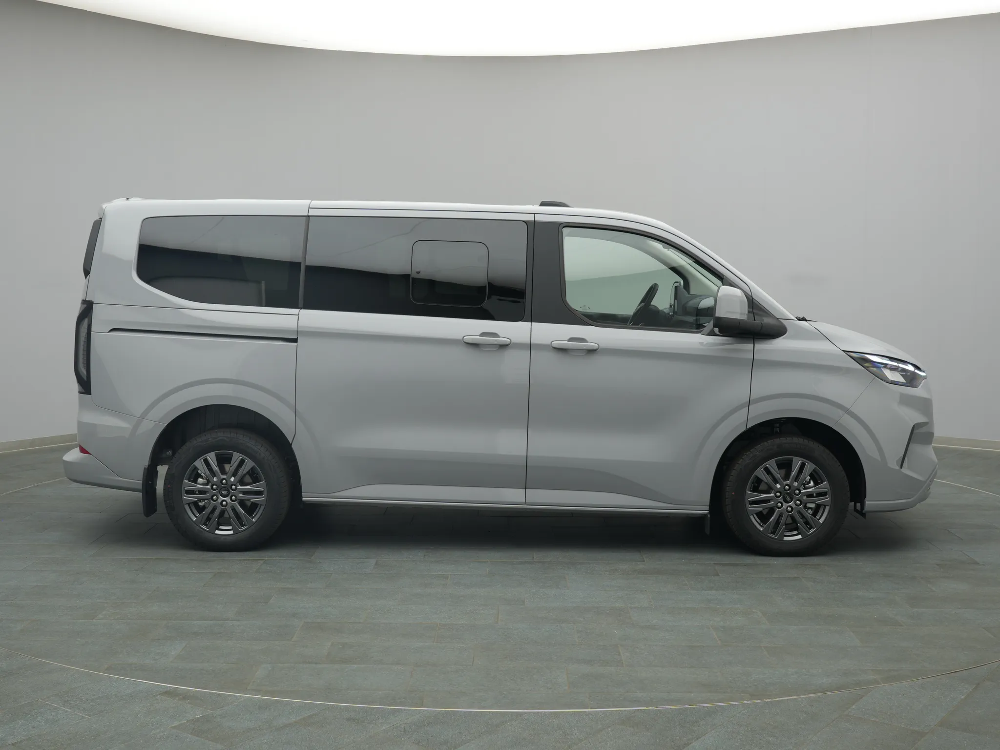 Ford Tourneo Custom – Bild 8