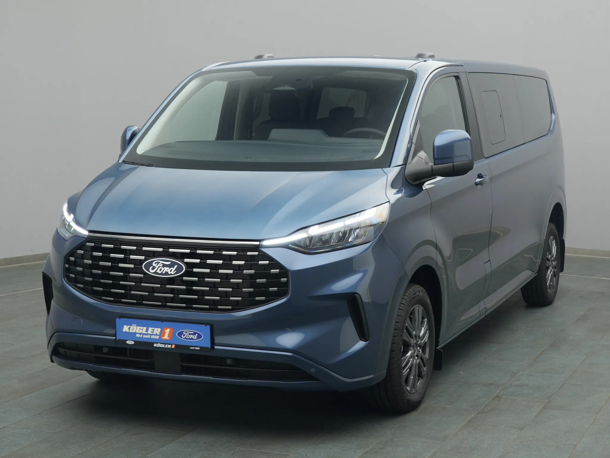 Ford Tourneo Custom 320 L2 Titanium Automatik 4x4 Bild