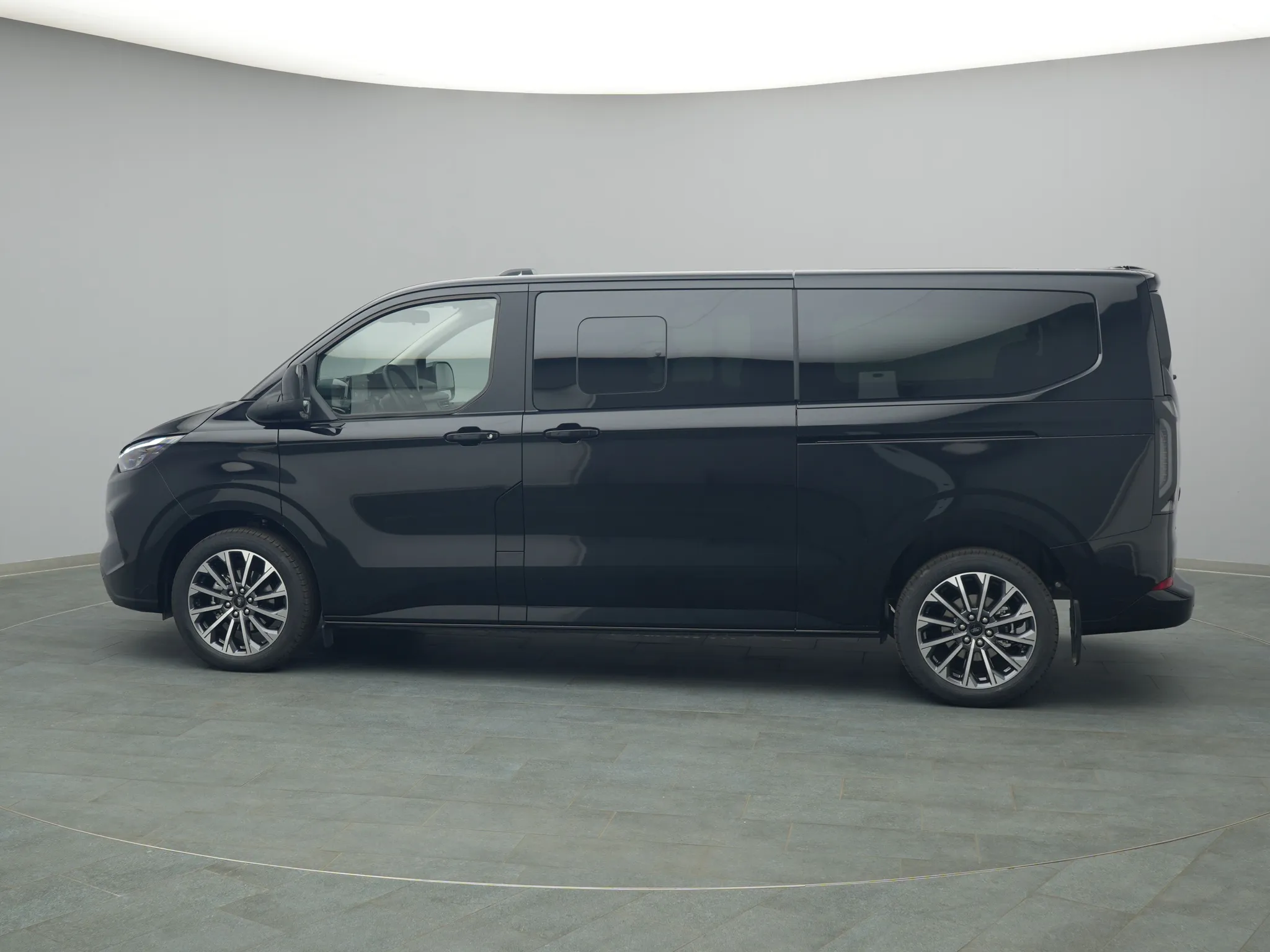 Ford Tourneo Custom – Bild 3