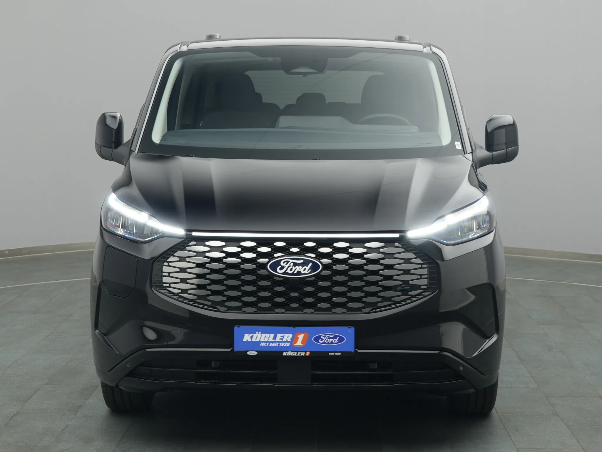 Ford E-Tourneo Custom – Bild 6