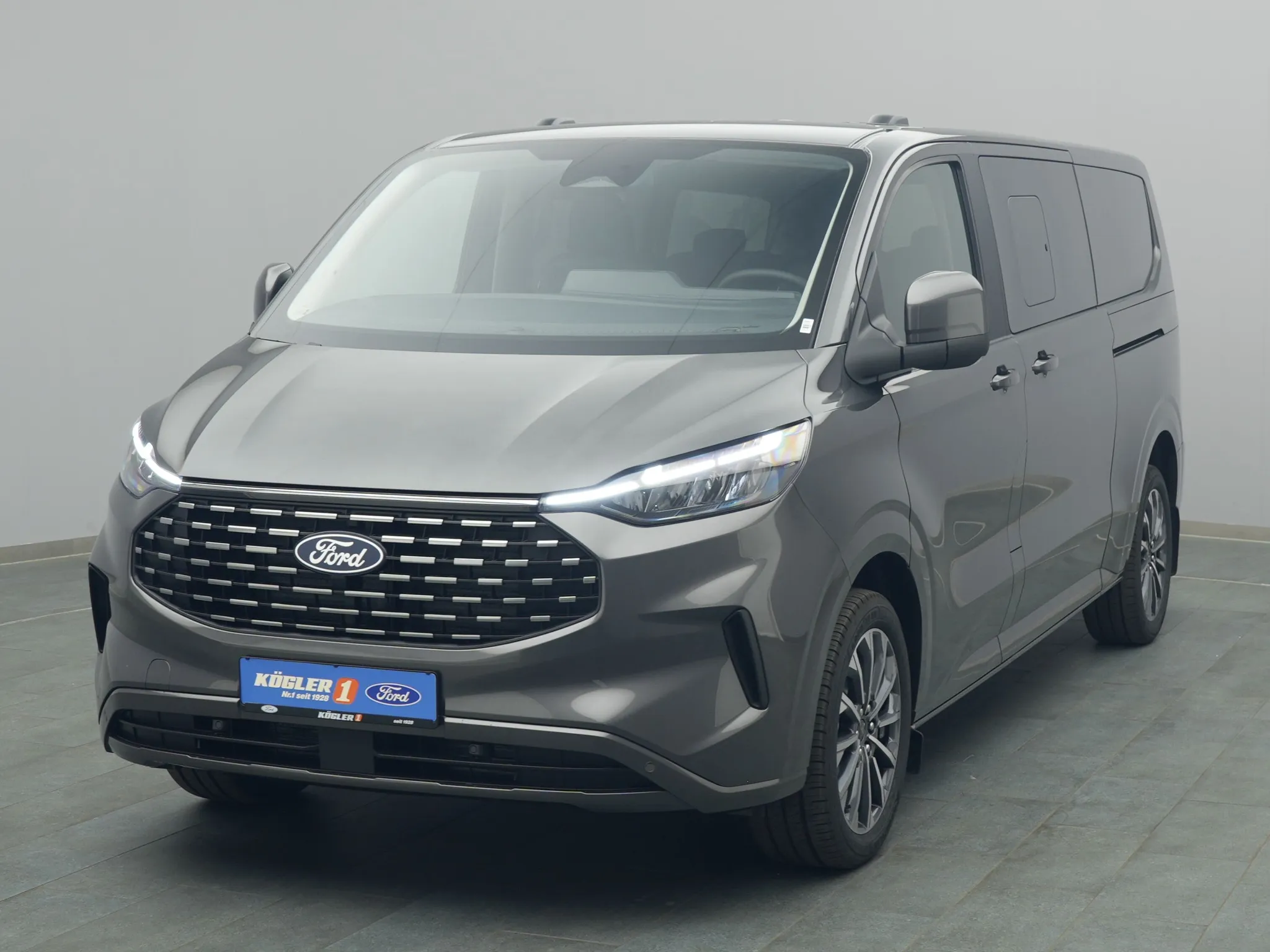 Ford Tourneo Custom 320 L2 Titanium 150PS / Navi Bild