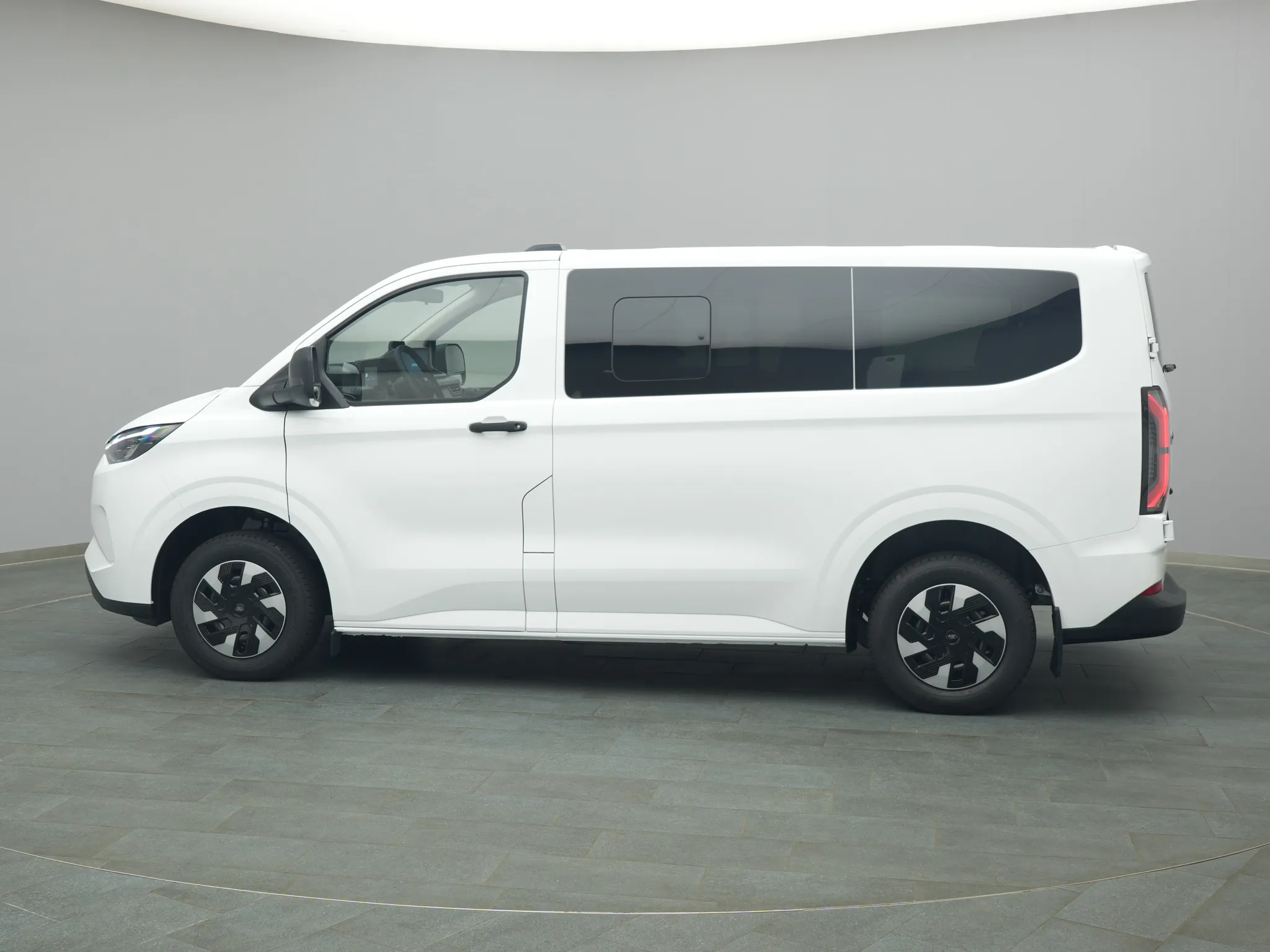 Ford E-Transit Custom Kombi – Bild 3