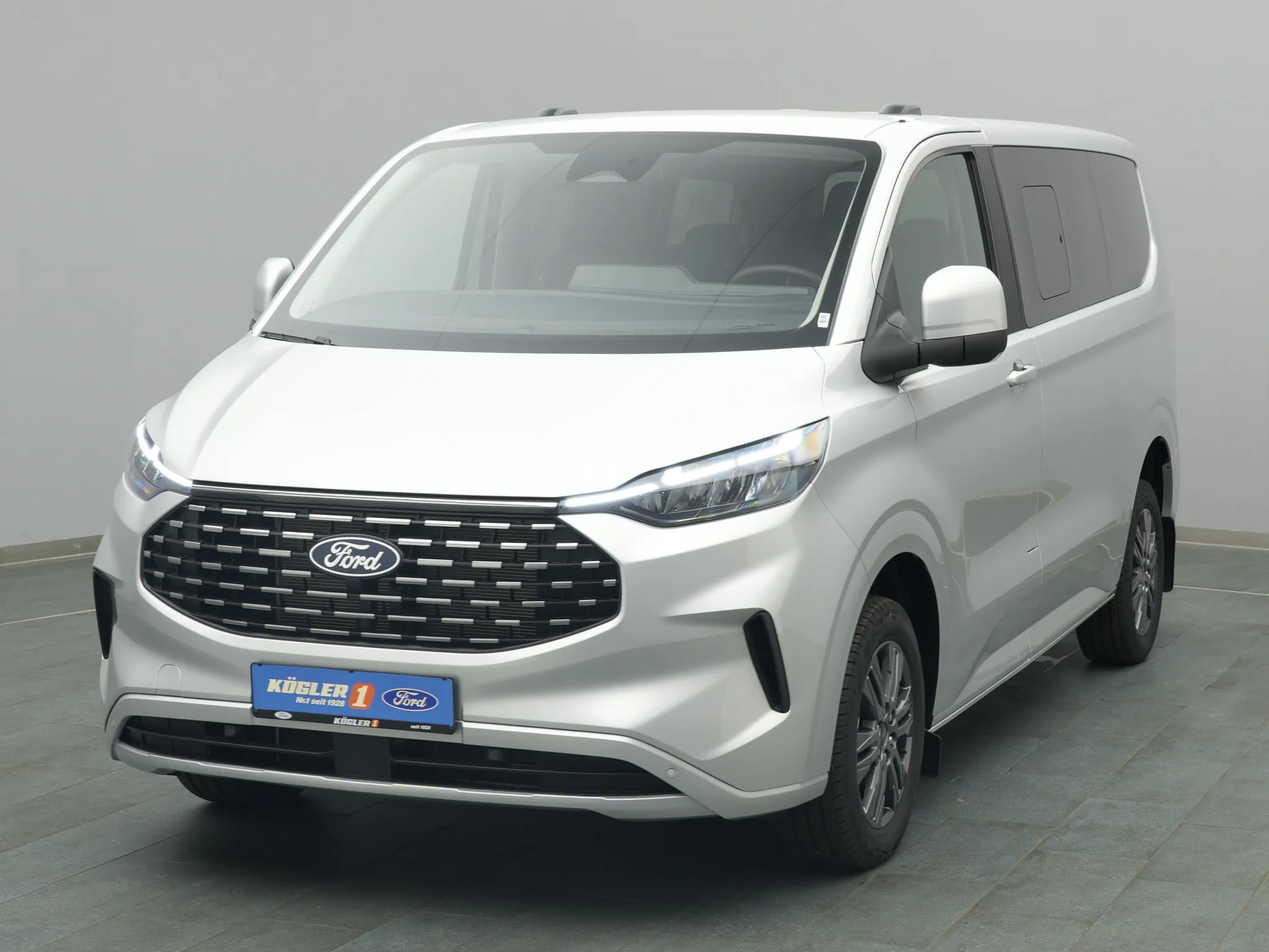 Ford Tourneo Custom 320 L1 Titanium 150PS / Navi Bild