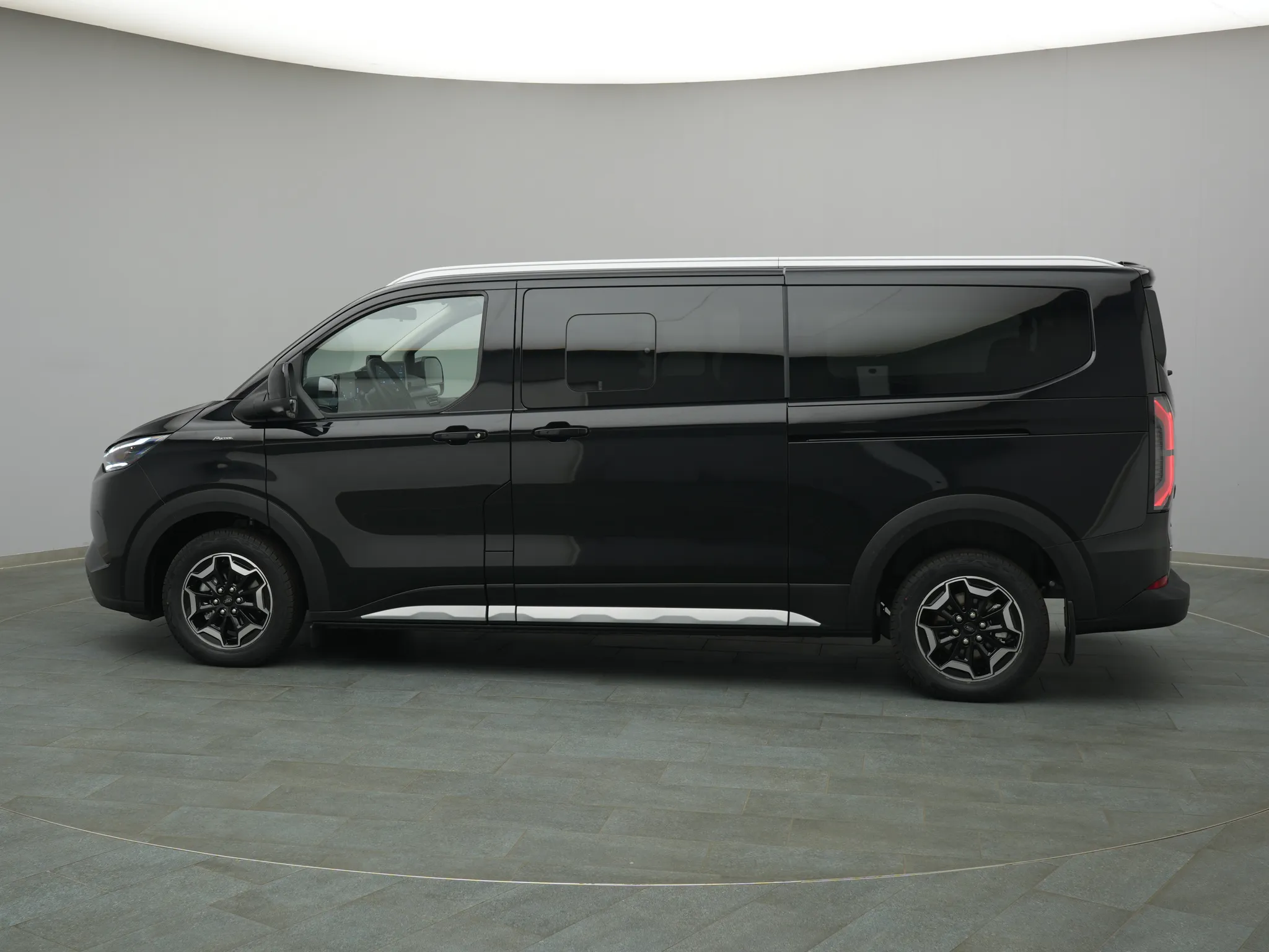 Ford Tourneo Custom – Bild 3