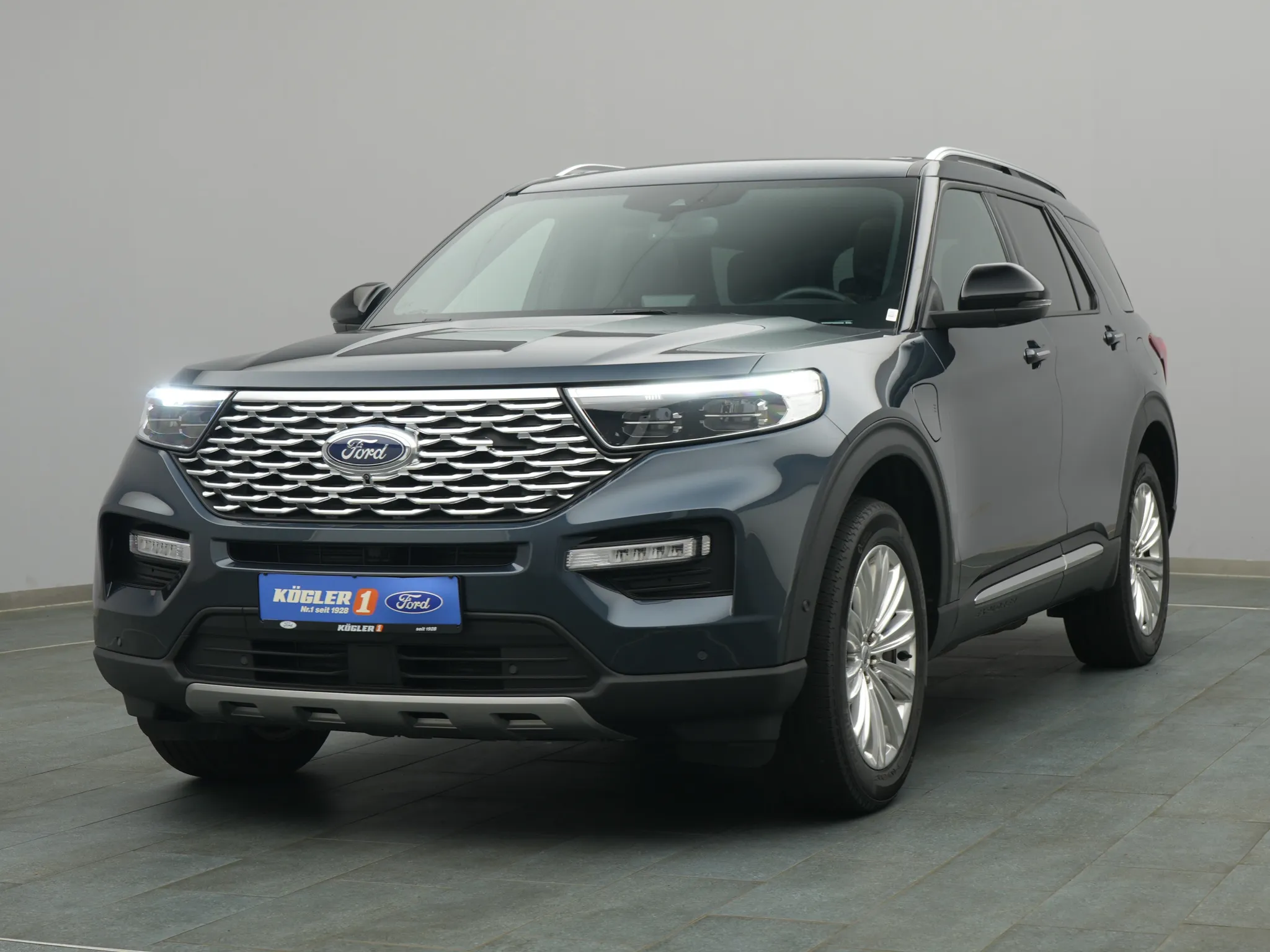 Ford Explorer Platinum 457PS PHEV Automatik 4x4 / Anhängerkupplung / Pano Bild