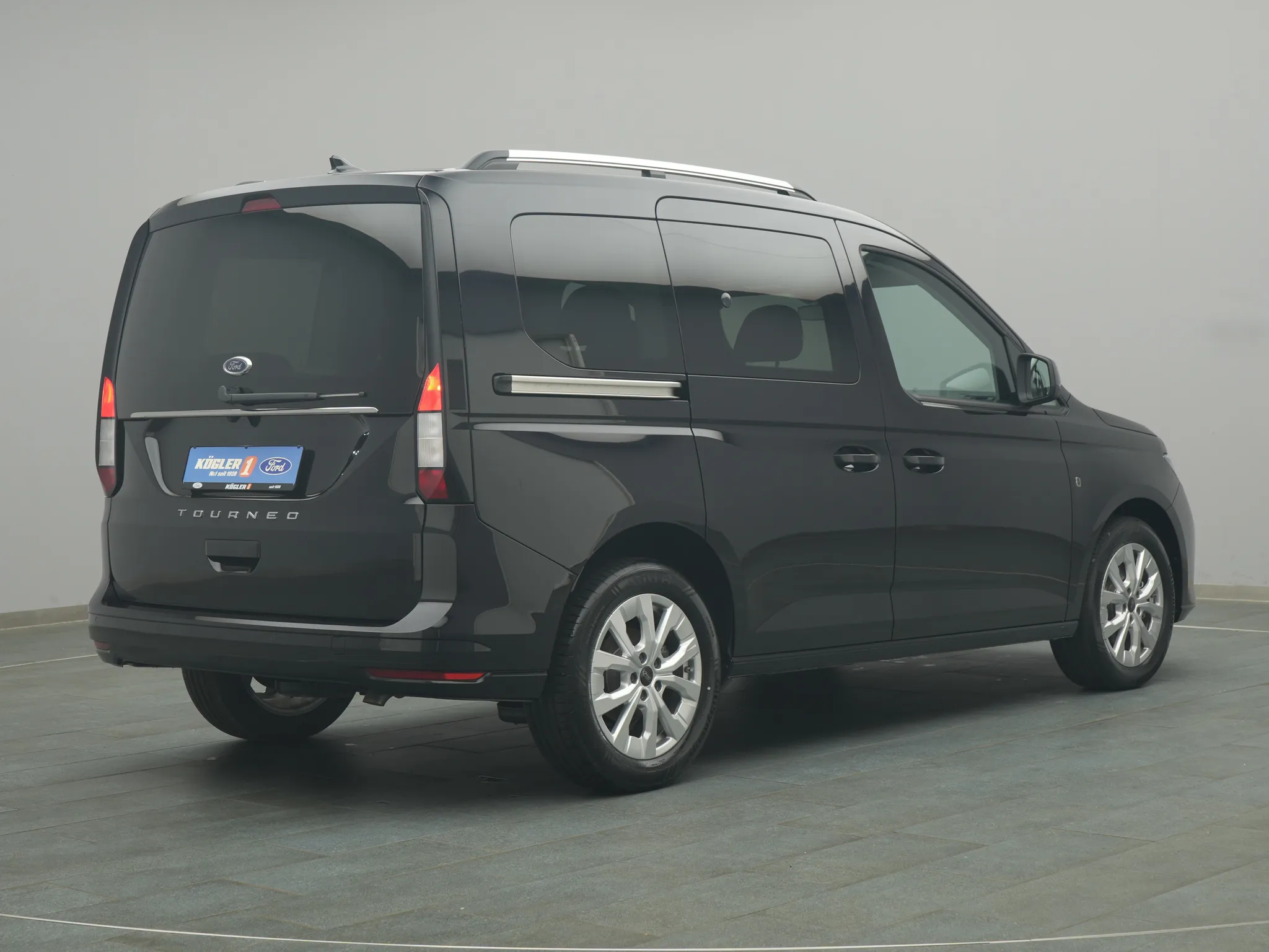 Ford Tourneo Connect Titanium – Bild 4