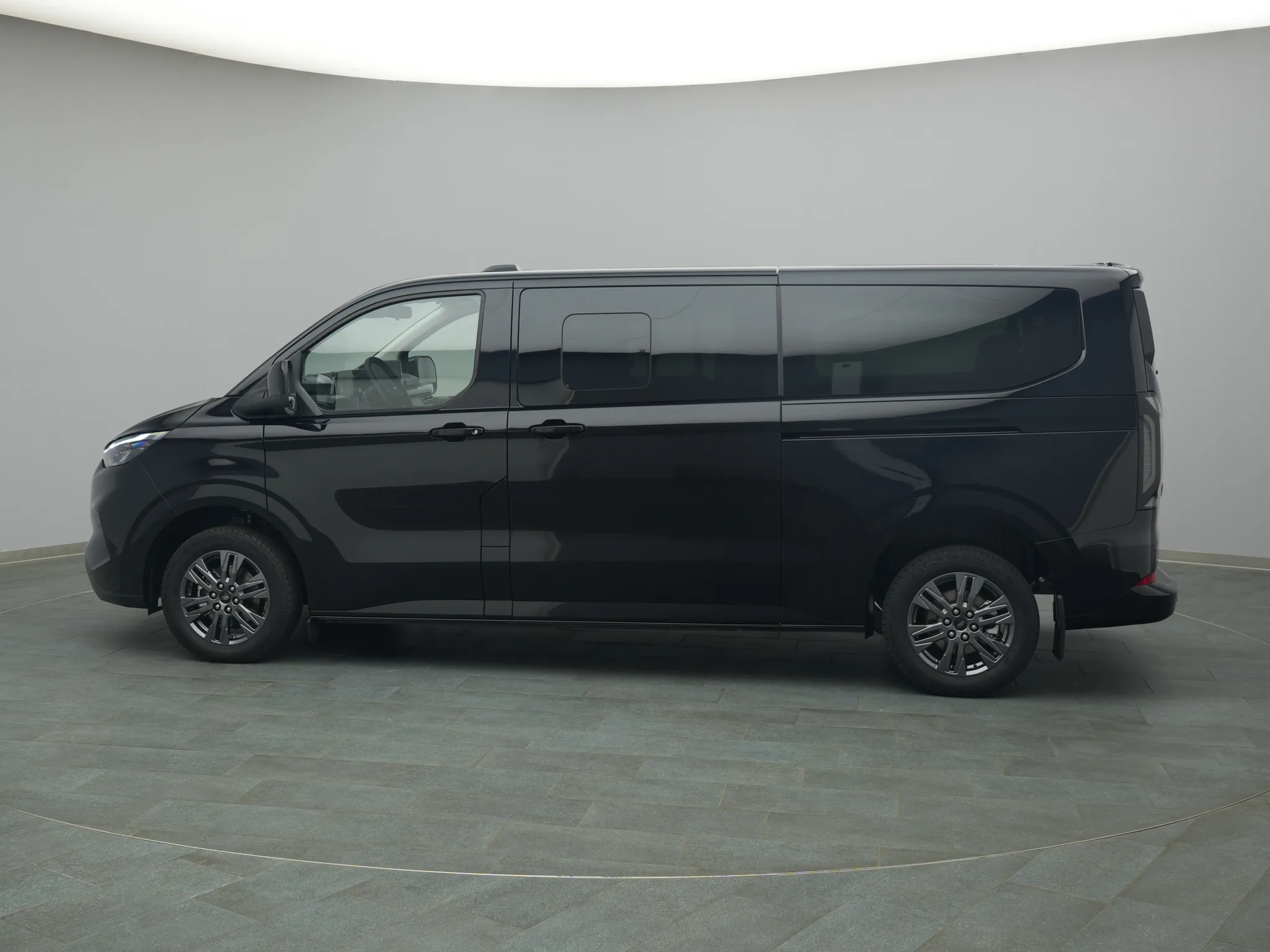 Ford Tourneo Custom – Bild 3