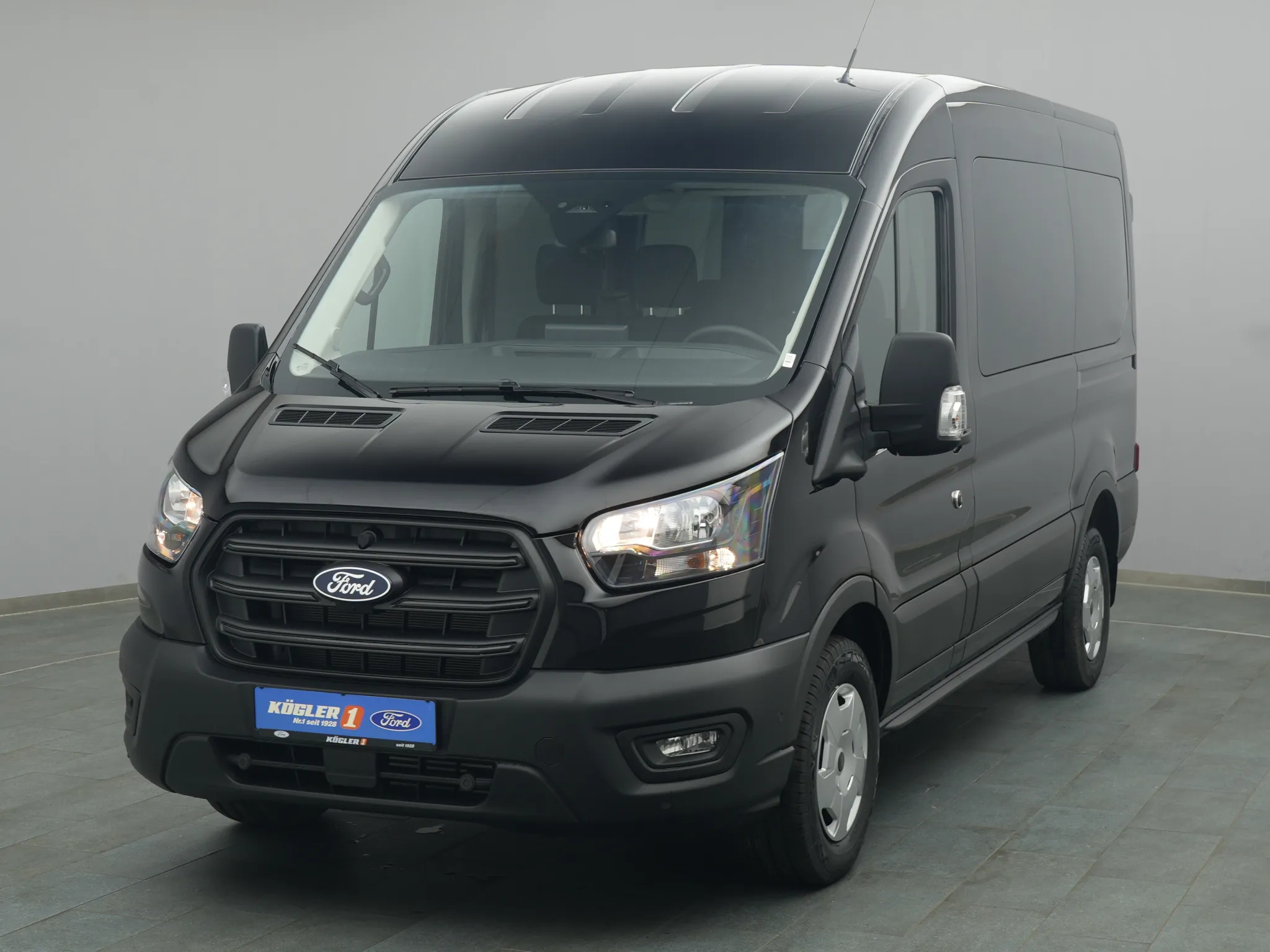 Ford Transit Kombi 350 L2H2 Trend 150PS Automatik Bild
